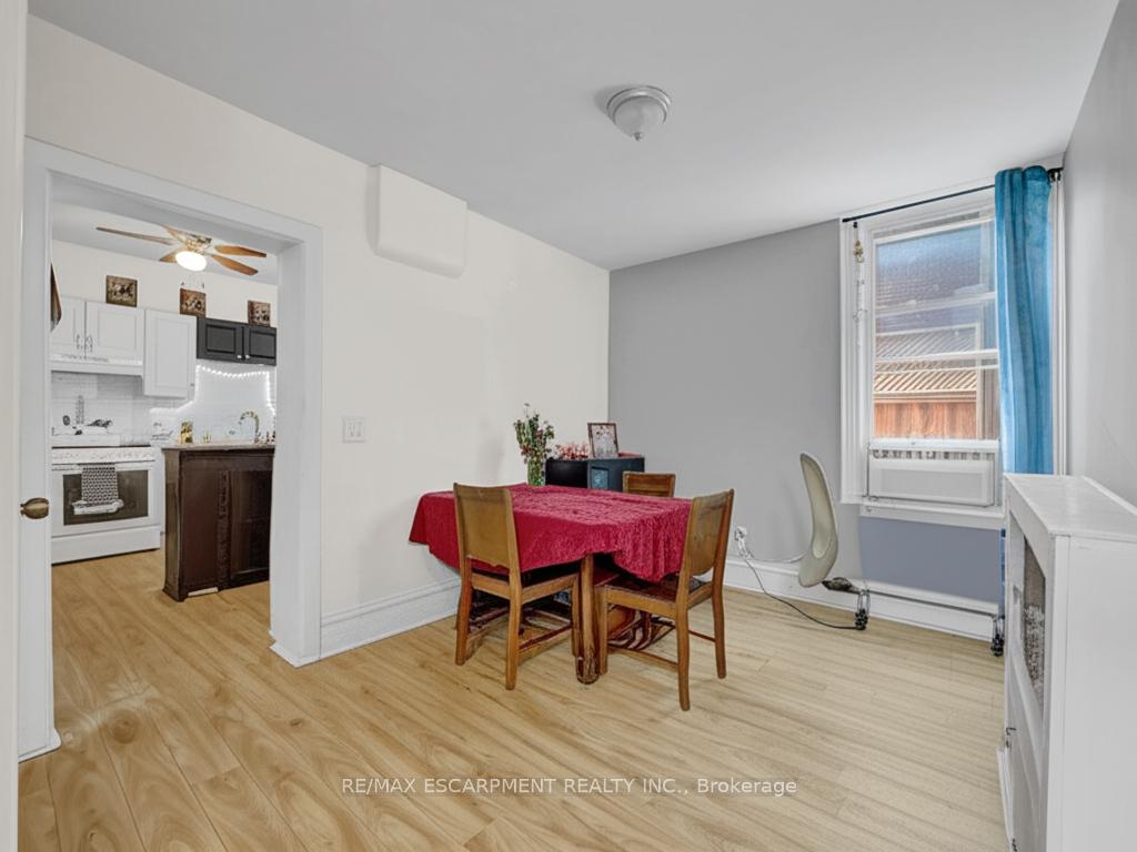 Photo 8 of 214 Mary Street, Hamilton, Beasley — HOMEH