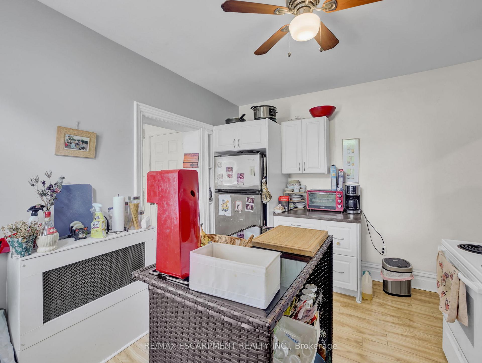 Photo 10 of 214 Mary Street, Hamilton, Beasley — HOMEH