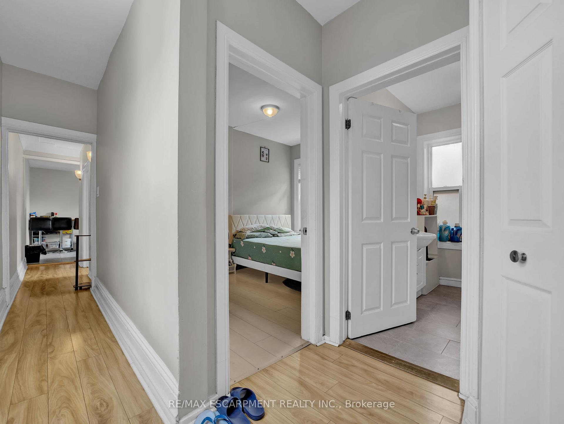 Photo 12 of 214 Mary Street, Hamilton, Beasley — HOMEH