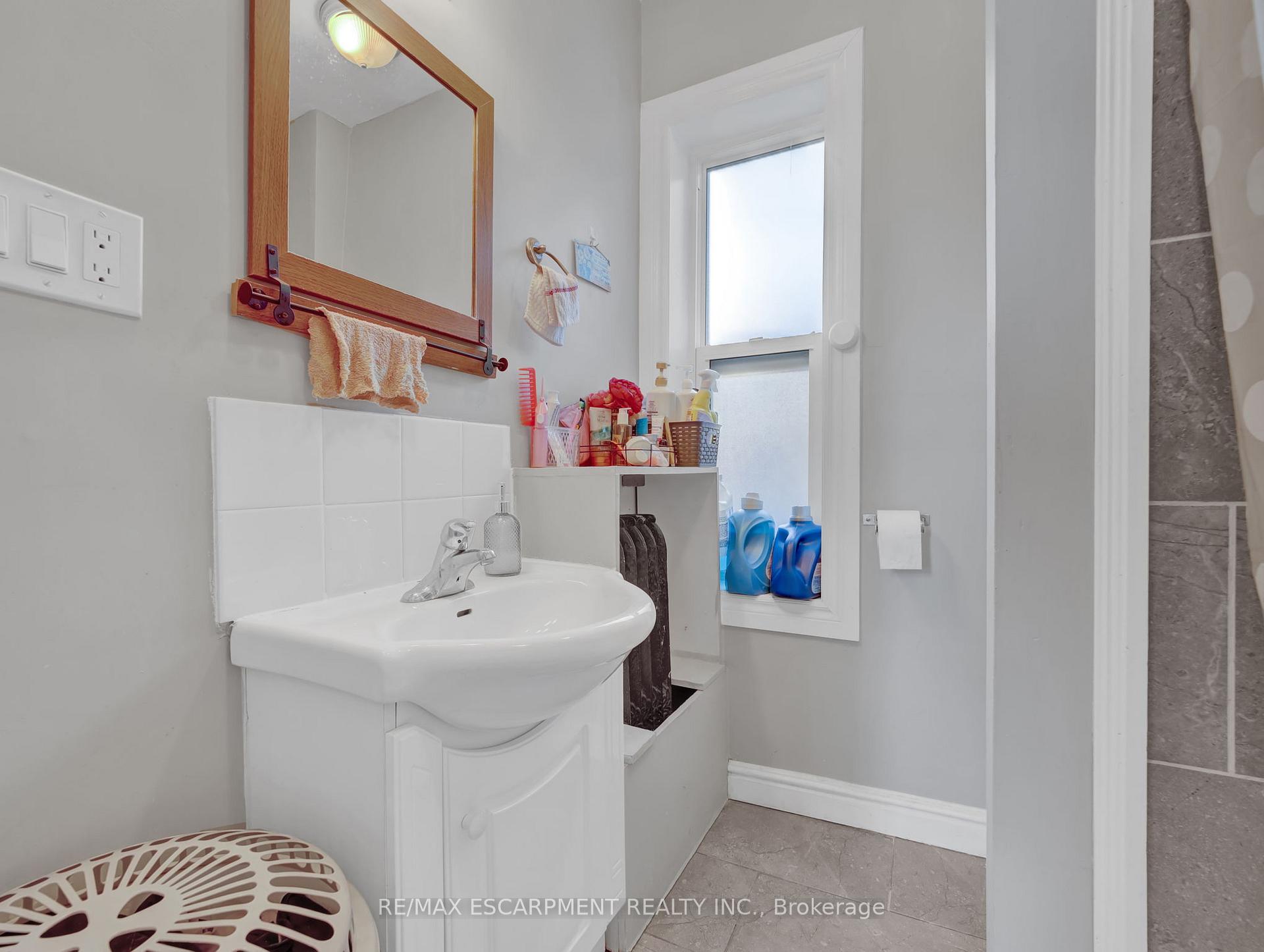 Photo 23 of 214 Mary Street, Hamilton, Beasley — HOMEH