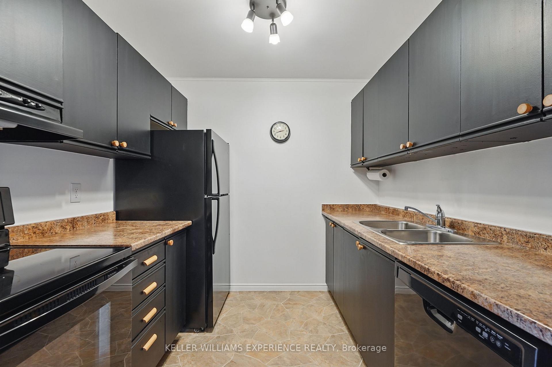Photo 12 of Unit A12, 175 Edgehill Drive, Barrie, Letitia Heights — HOMEH