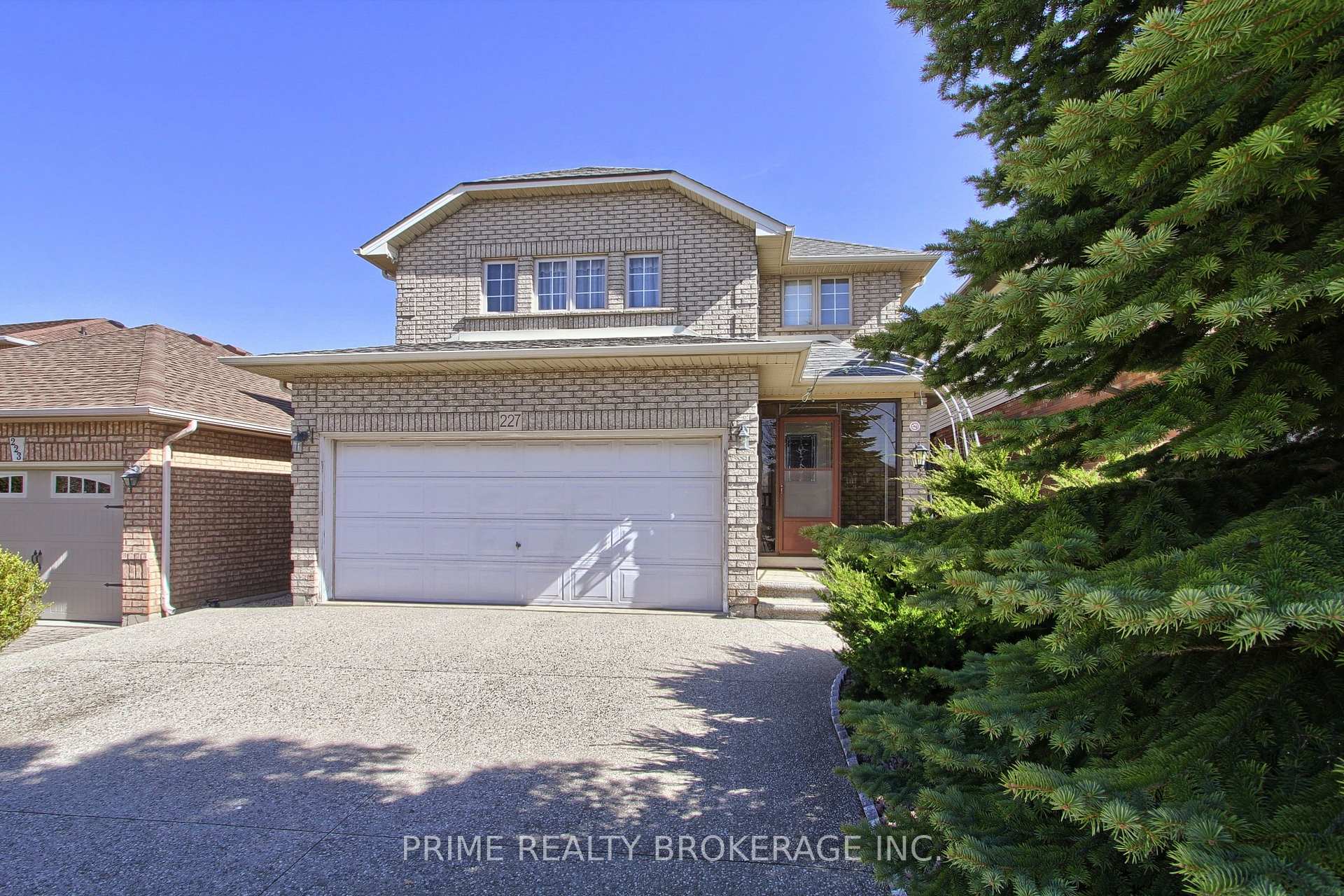 Photo 1 of 227 Hepburn Crescent, Hamilton, Mountview — HOMEH