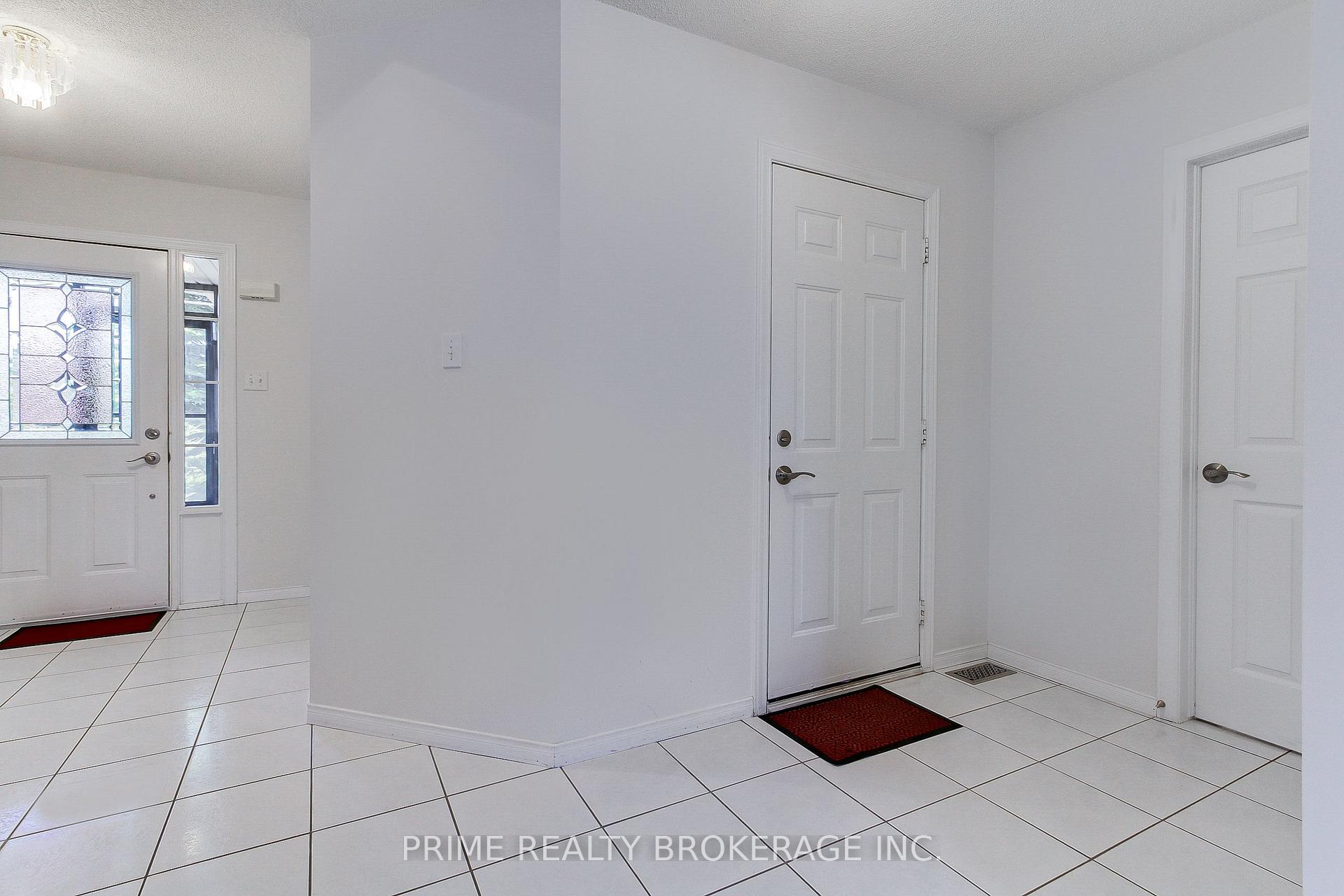 Photo 26 of 227 Hepburn Crescent, Hamilton, Mountview — HOMEH