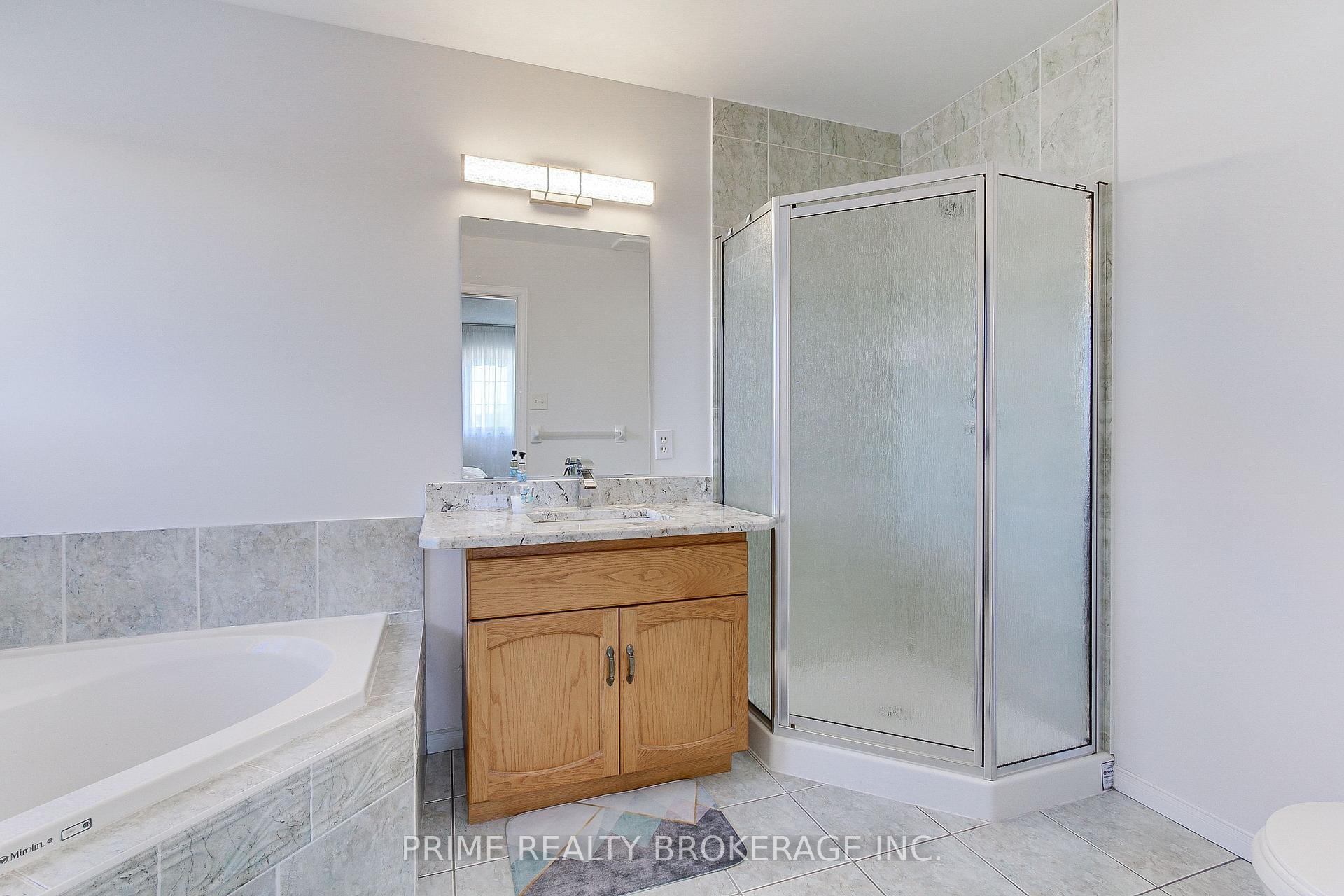 Photo 41 of 227 Hepburn Crescent, Hamilton, Mountview — HOMEH
