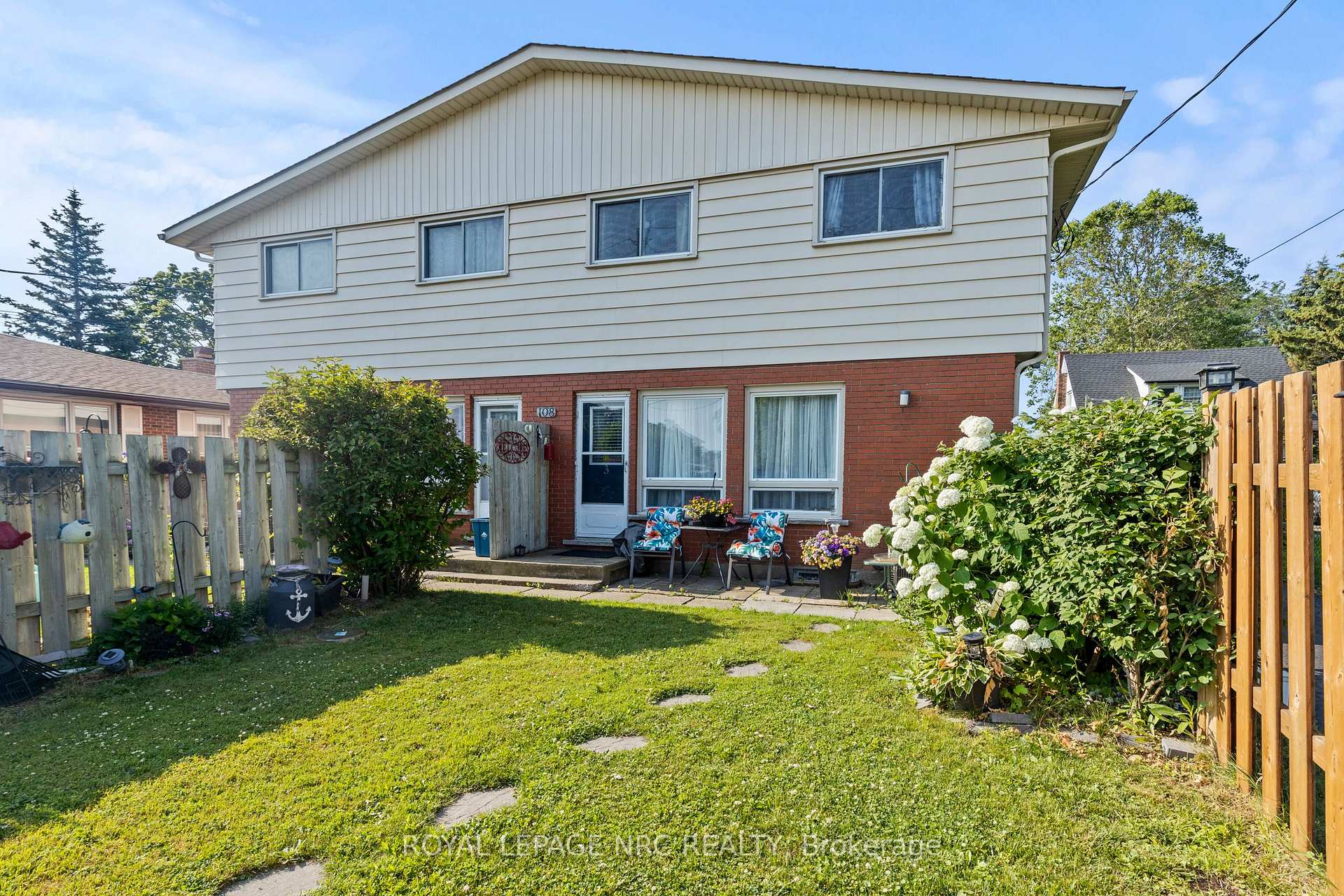 Photo 4 of 108 Scott Street, St. Catharines, Fairview — HOMEH