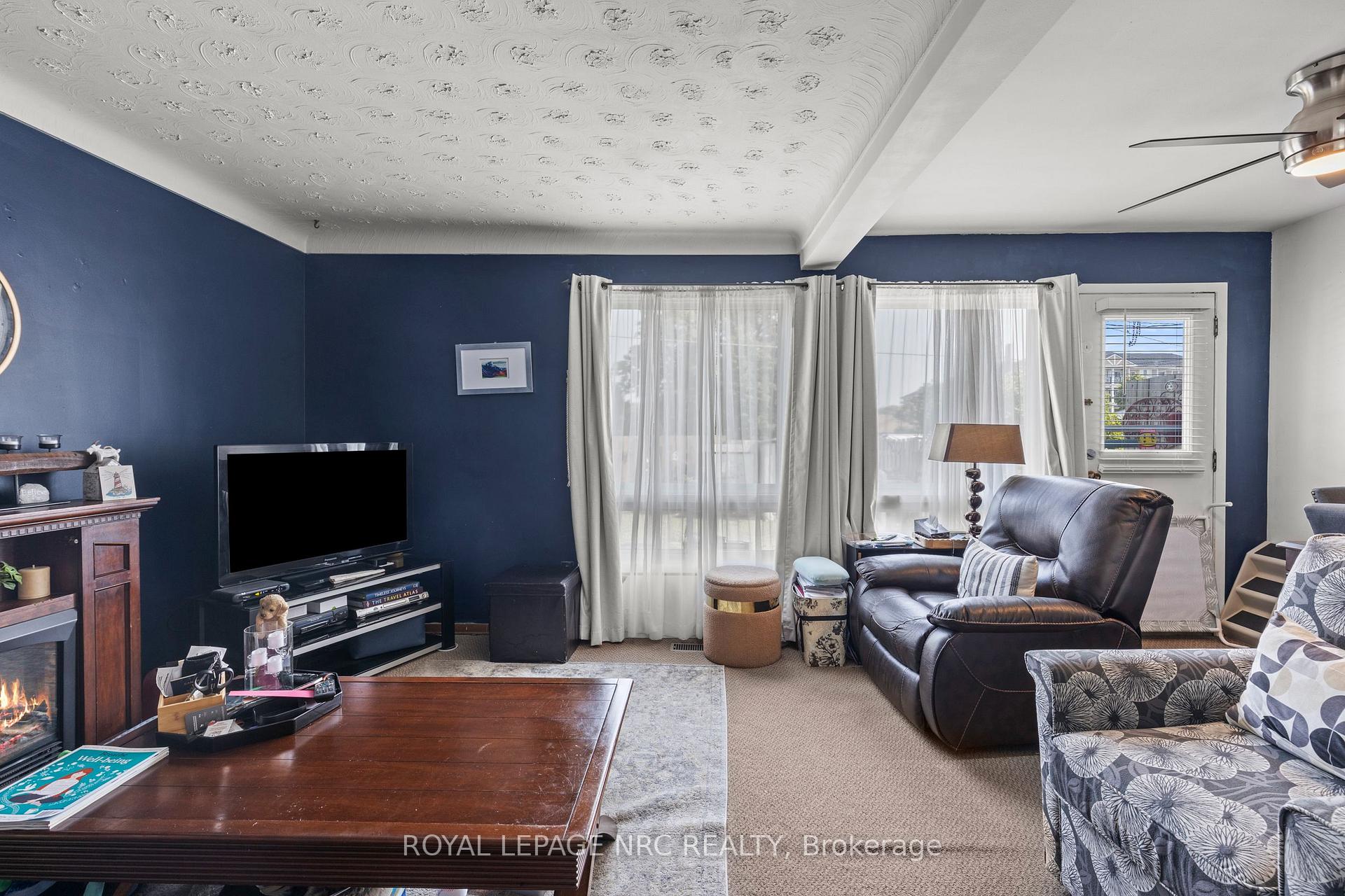Photo 9 of 108 Scott Street, St. Catharines, Fairview — HOMEH