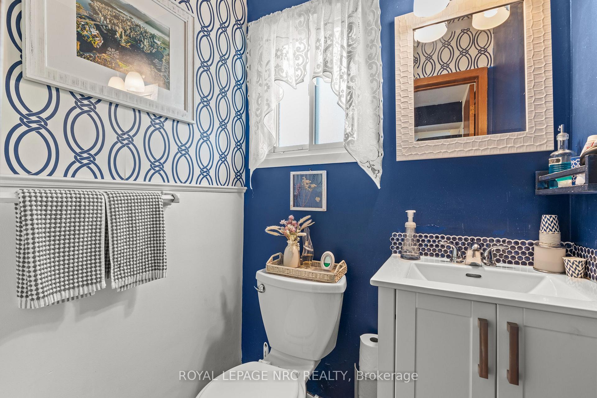 Photo 12 of 108 Scott Street, St. Catharines, Fairview — HOMEH