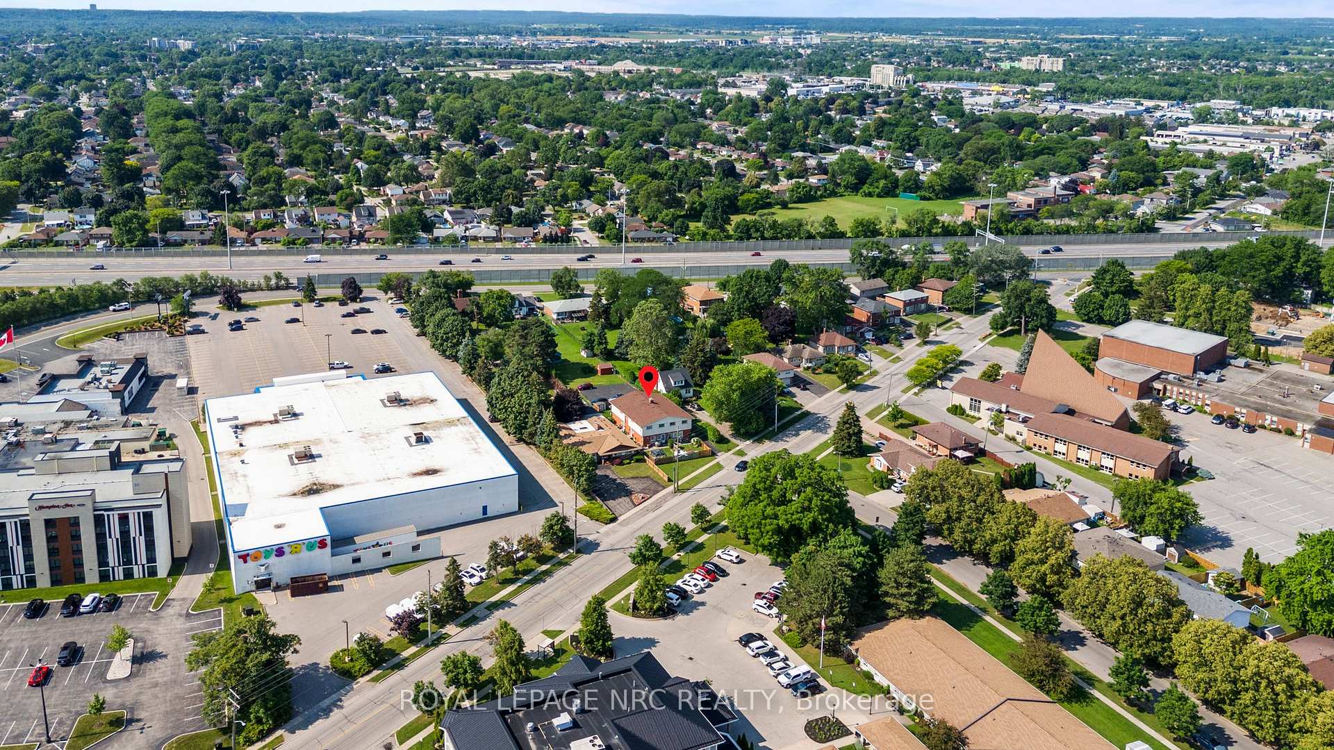 Photo 21 of 108 Scott Street, St. Catharines, Fairview — HOMEH
