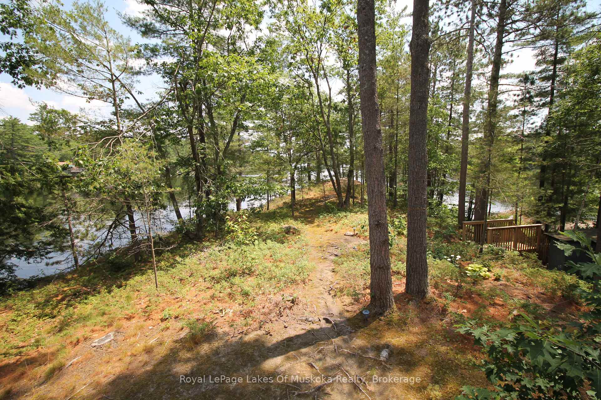 Photo 19 of 1 3LN Berkinshaw Island, Gravenhurst, Muskoka (S) — HOMEH