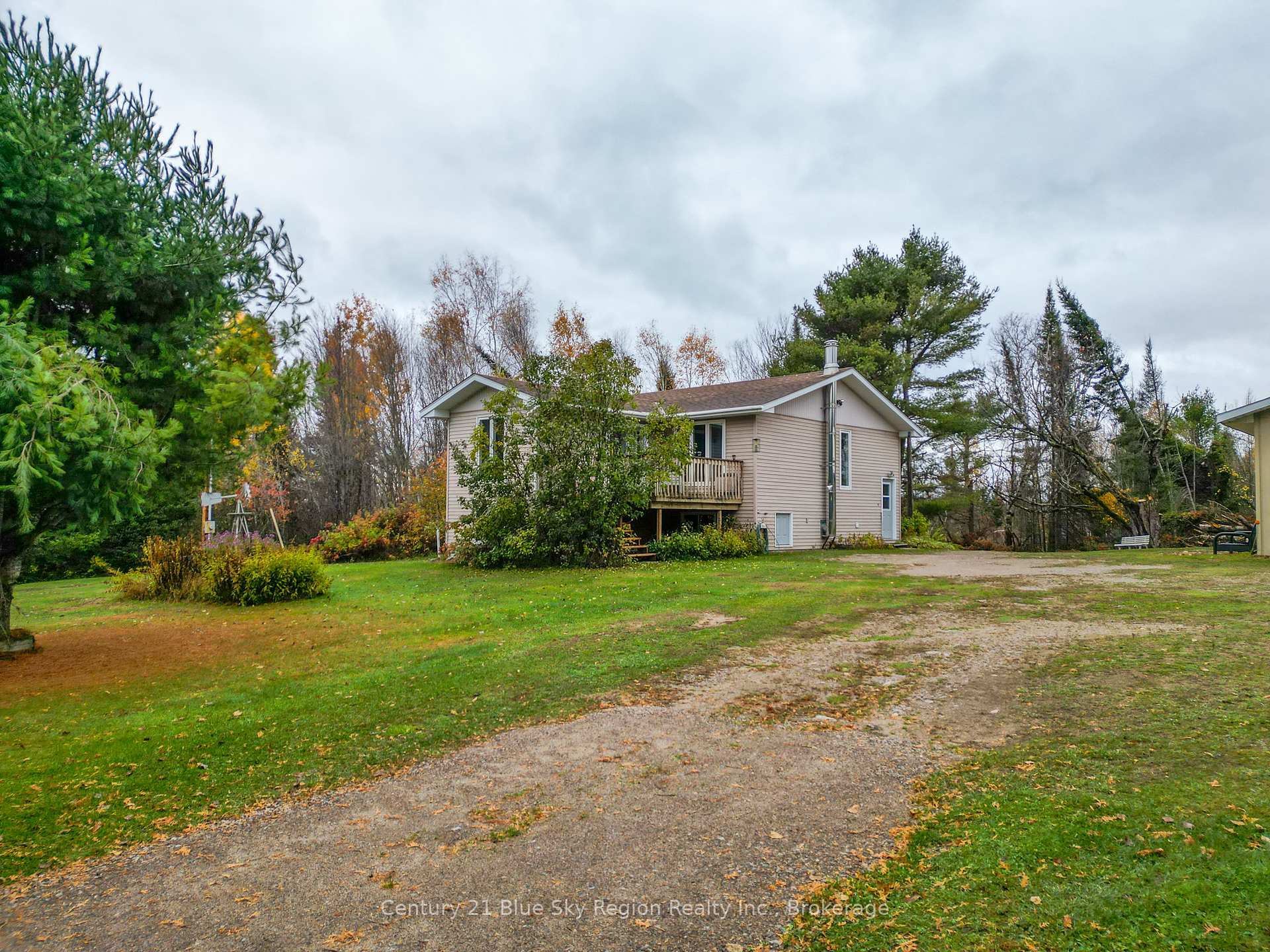 Front of 2225 Papineau Road