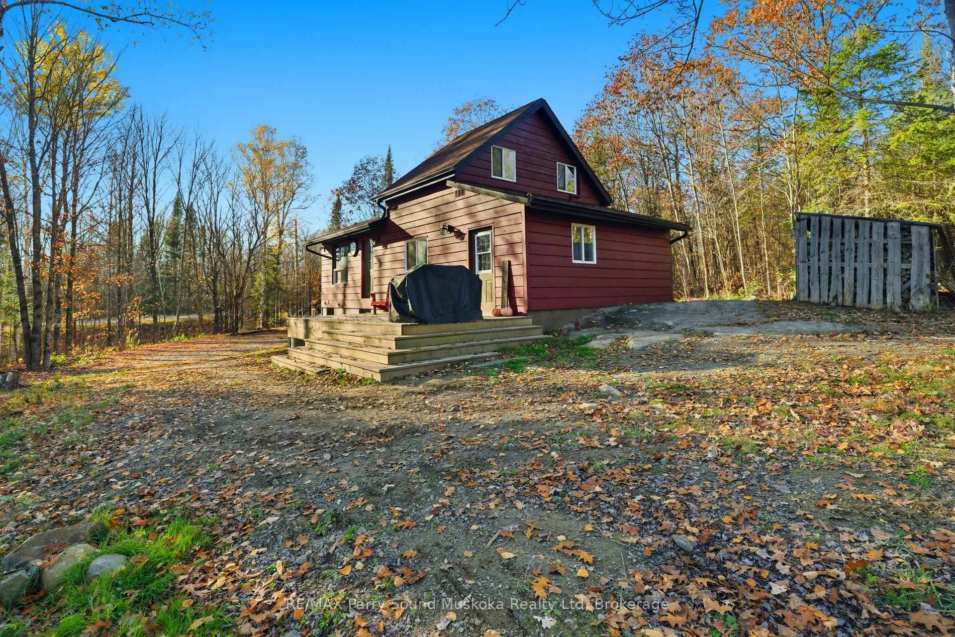 Photo 3 of 520 Centre Road, McKellar — HOMEH