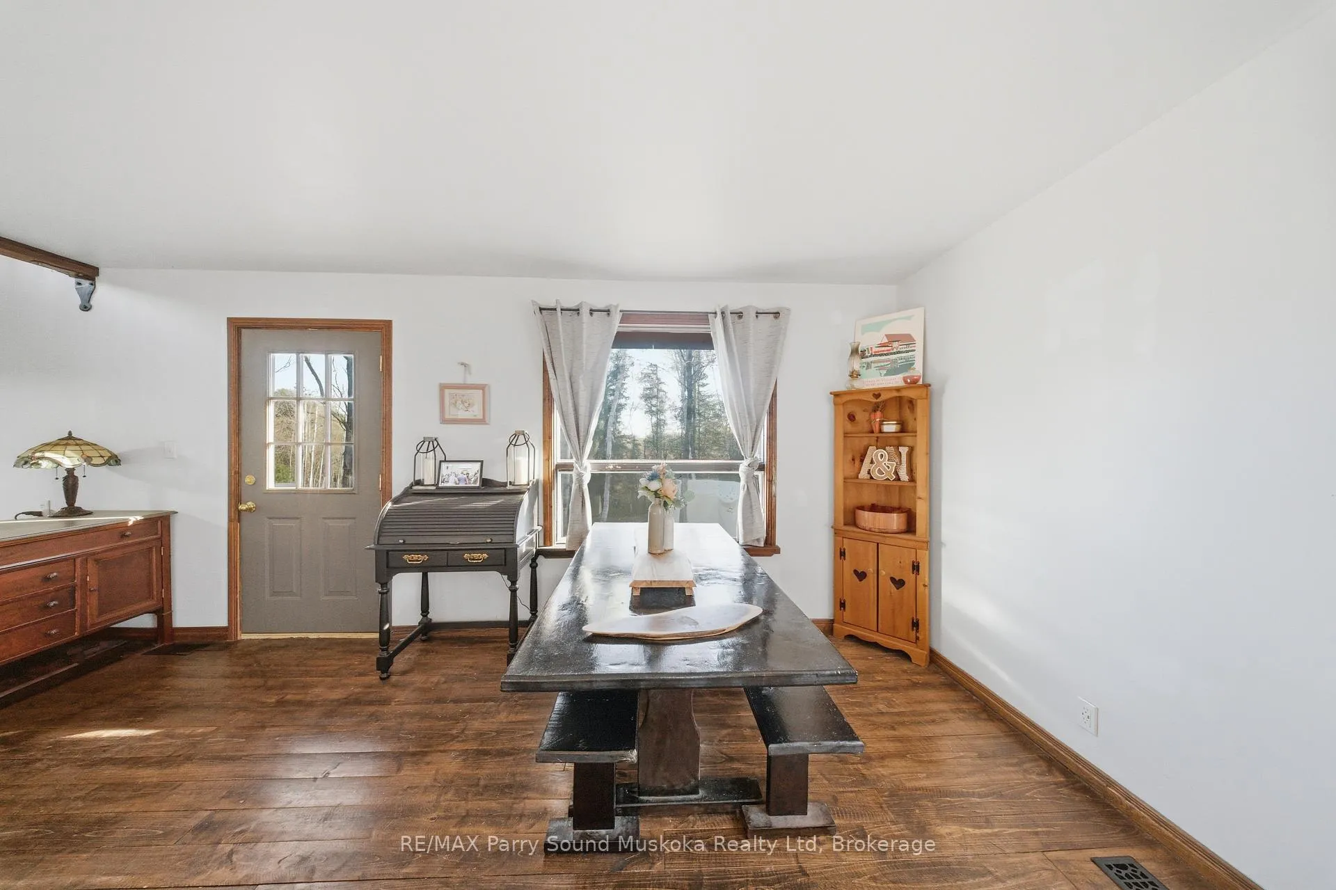 Photo 7 of 520 Centre Road, McKellar — HOMEH