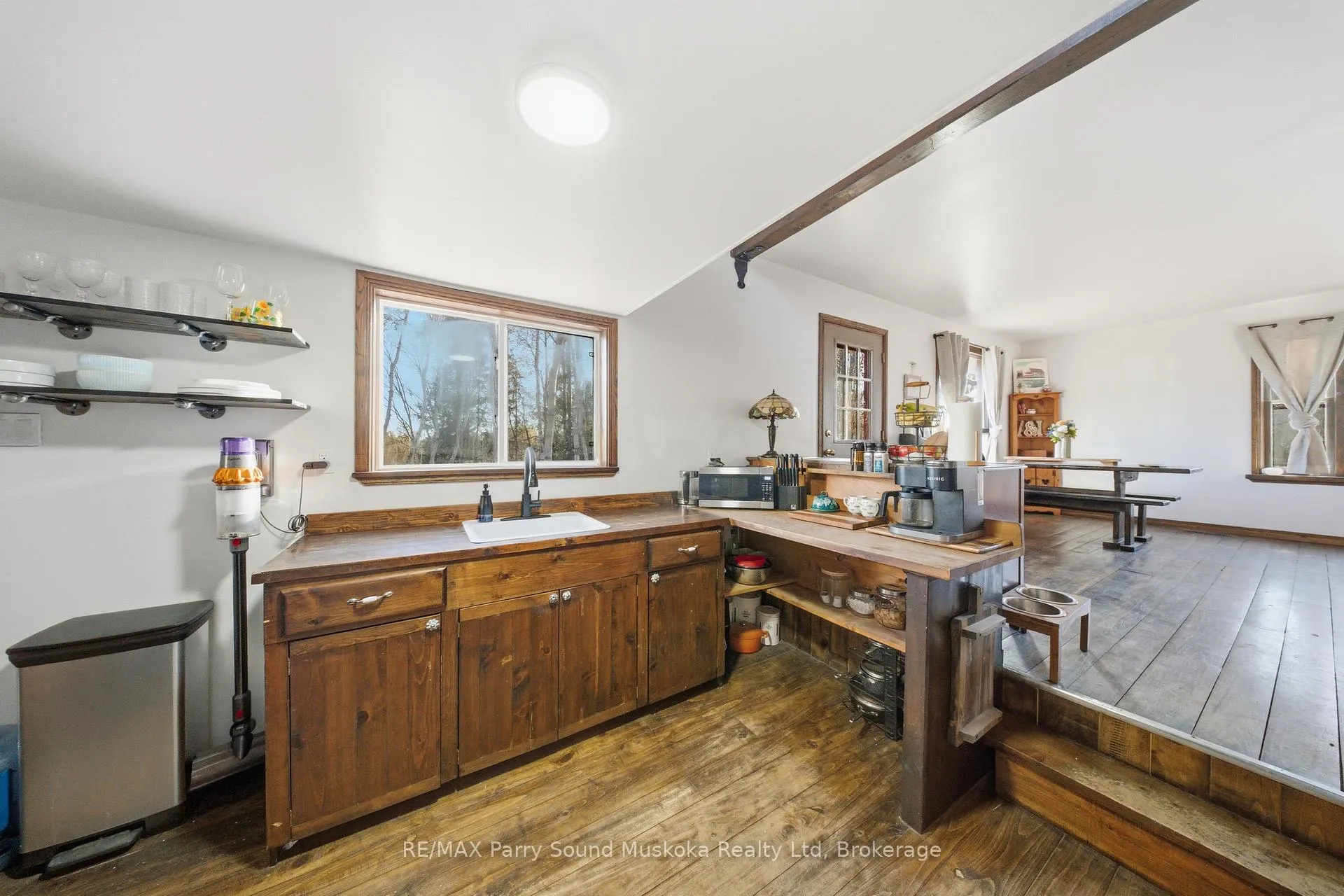 Photo 10 of 520 Centre Road, McKellar — HOMEH