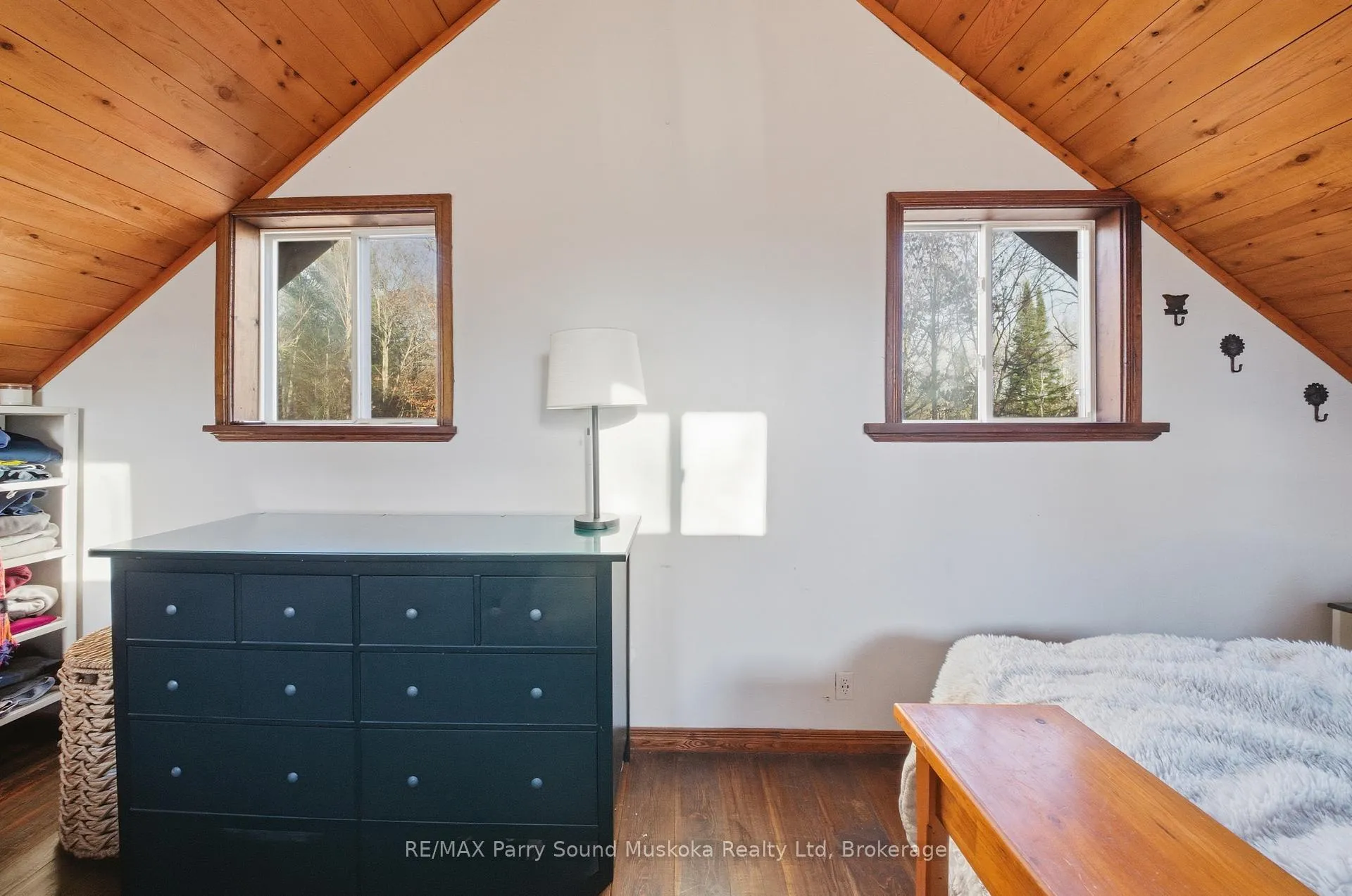Photo 16 of 520 Centre Road, McKellar — HOMEH