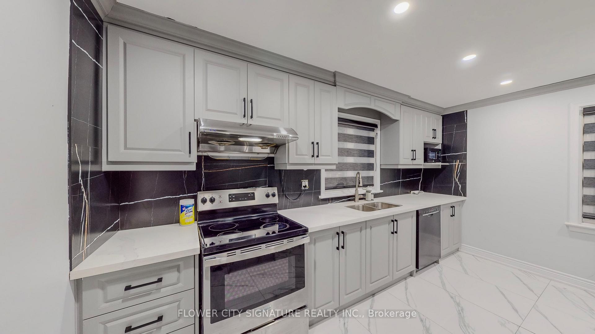 Photo 17 of 11 Rita Street, Hamilton, Dundas — HOMEH
