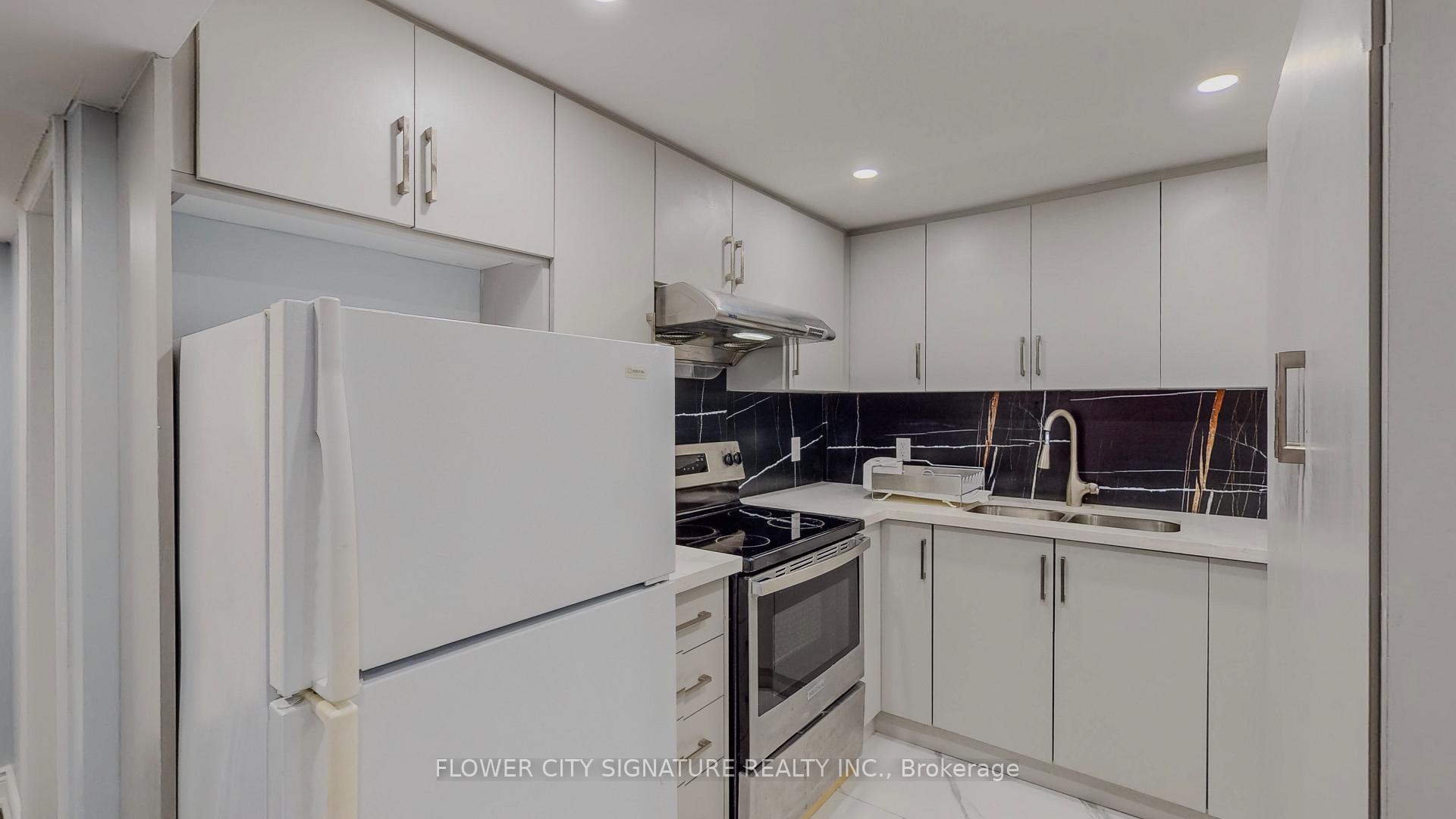 Photo 26 of 11 Rita Street, Hamilton, Dundas — HOMEH