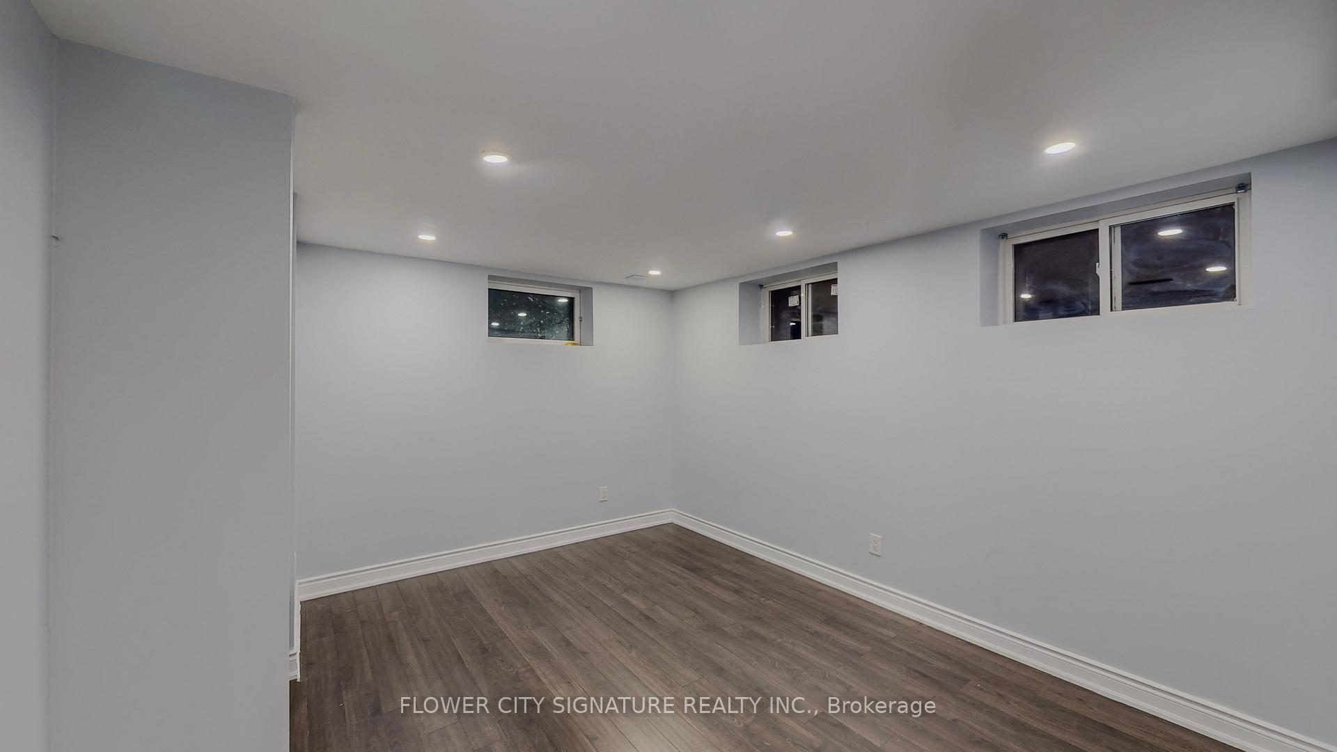 Photo 31 of 11 Rita Street, Hamilton, Dundas — HOMEH