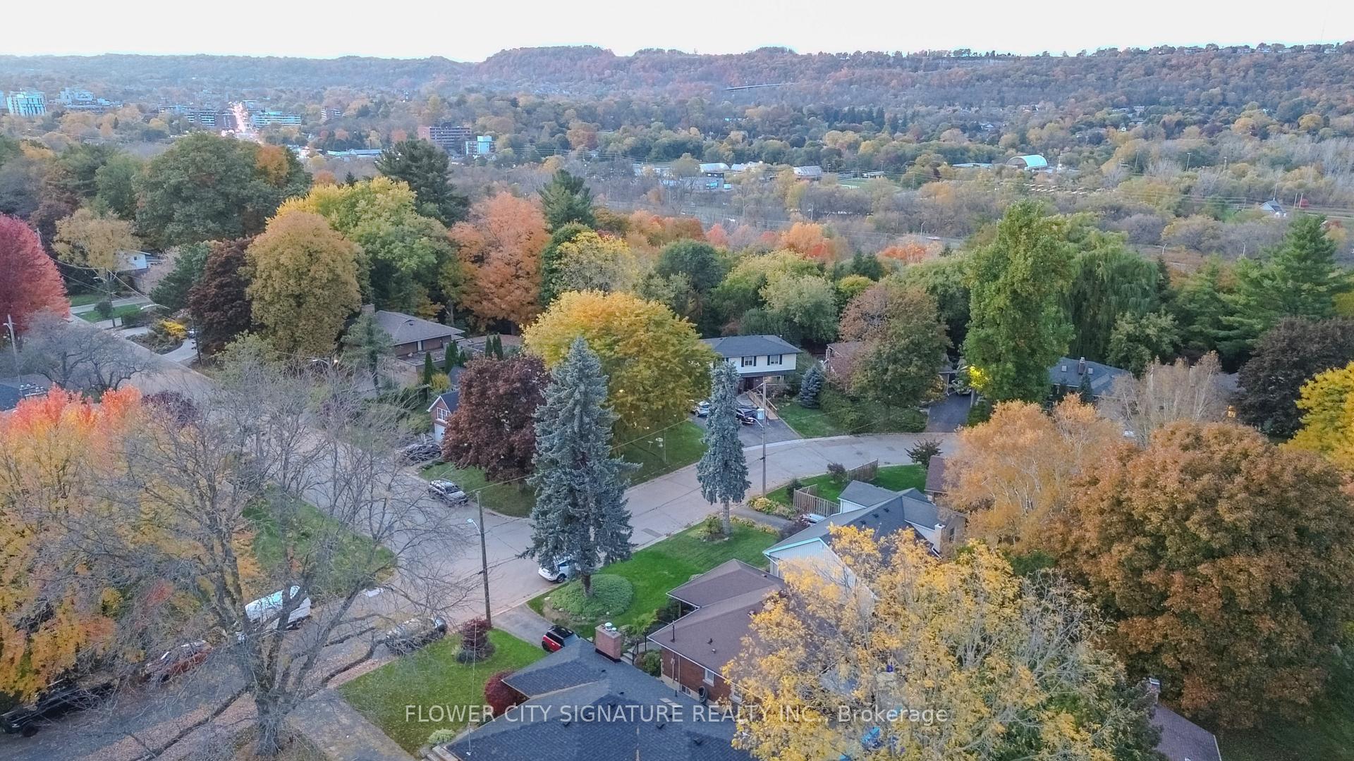 Photo 42 of 11 Rita Street, Hamilton, Dundas — HOMEH