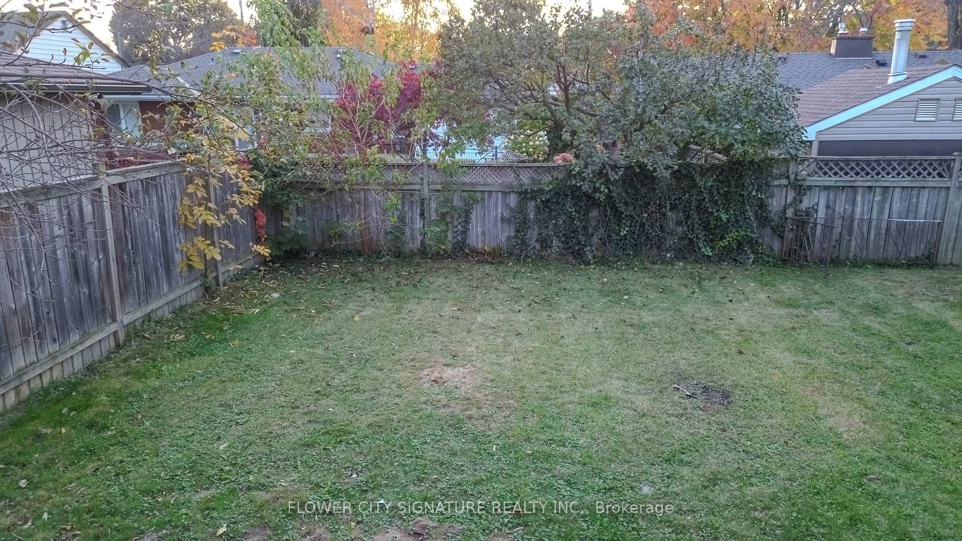 Photo 45 of 11 Rita Street, Hamilton, Dundas — HOMEH