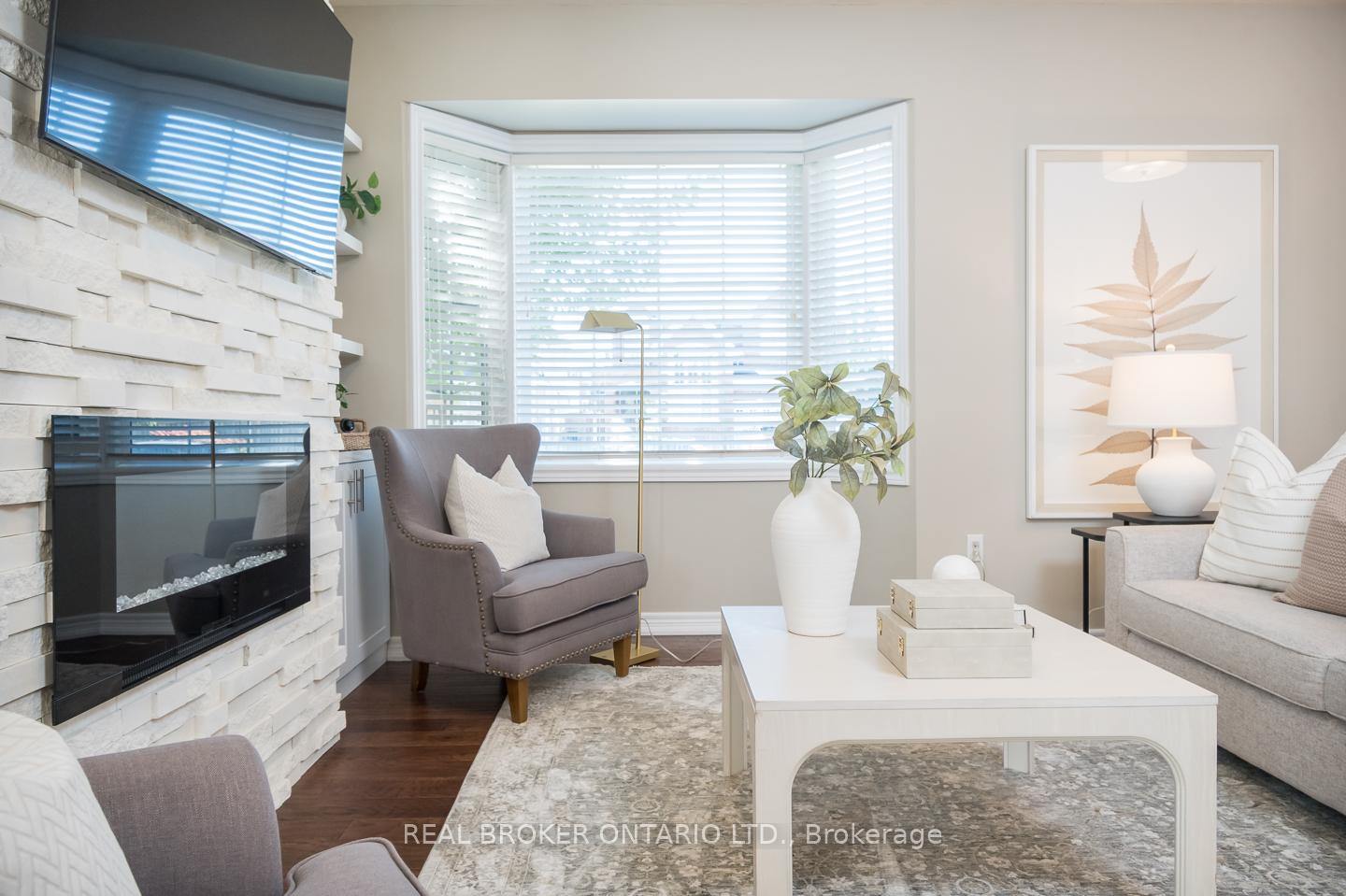 Photo 4 of Unit 28, 90 Raymond Road, Hamilton, Meadowlands — HOMEH