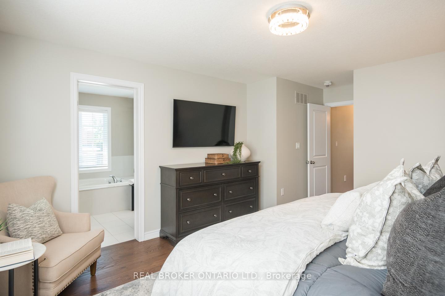 Photo 25 of Unit 28, 90 Raymond Road, Hamilton, Meadowlands — HOMEH