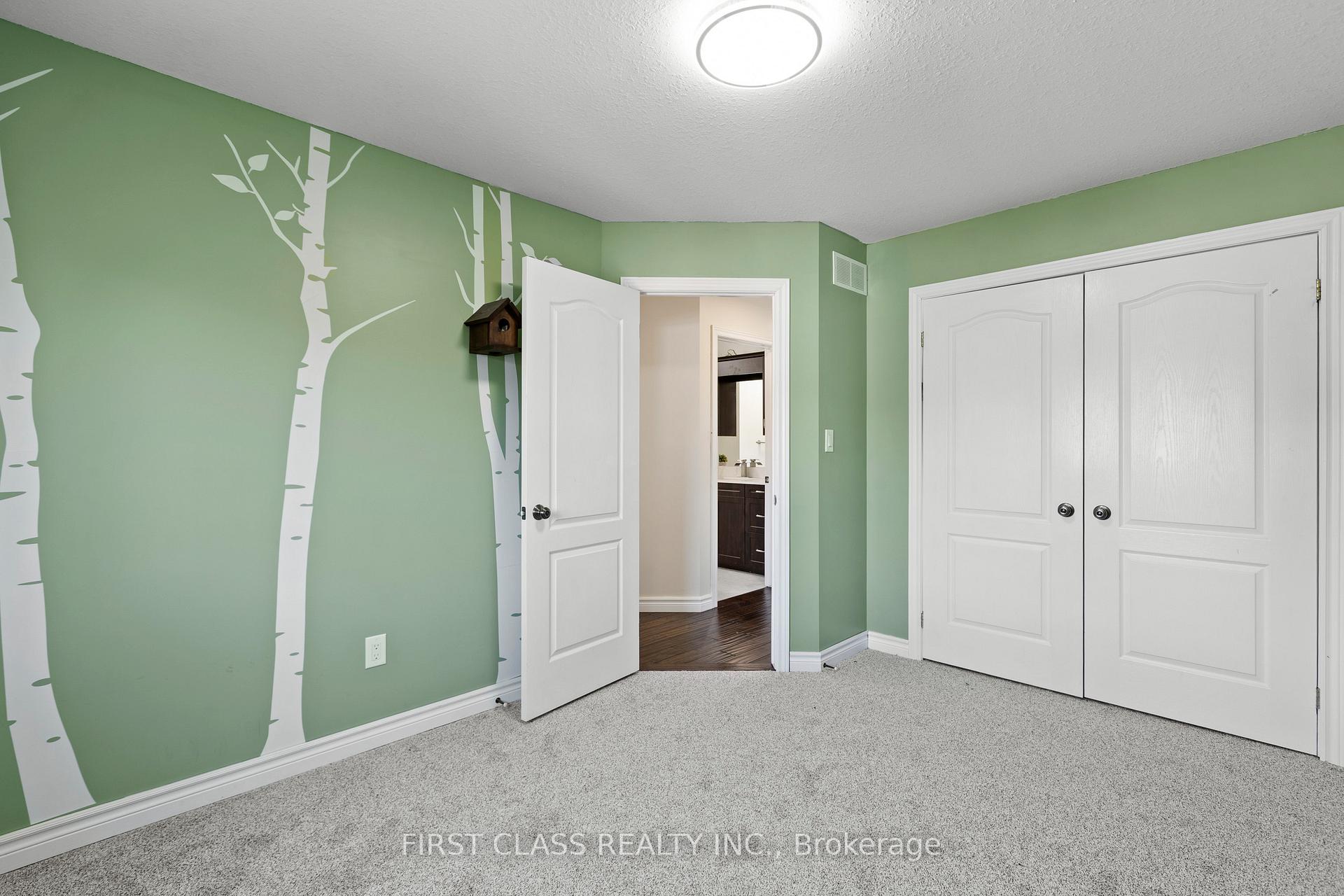 Photo 21 of 13 Stepney Street, St. Catharines, Port Weller — HOMEH