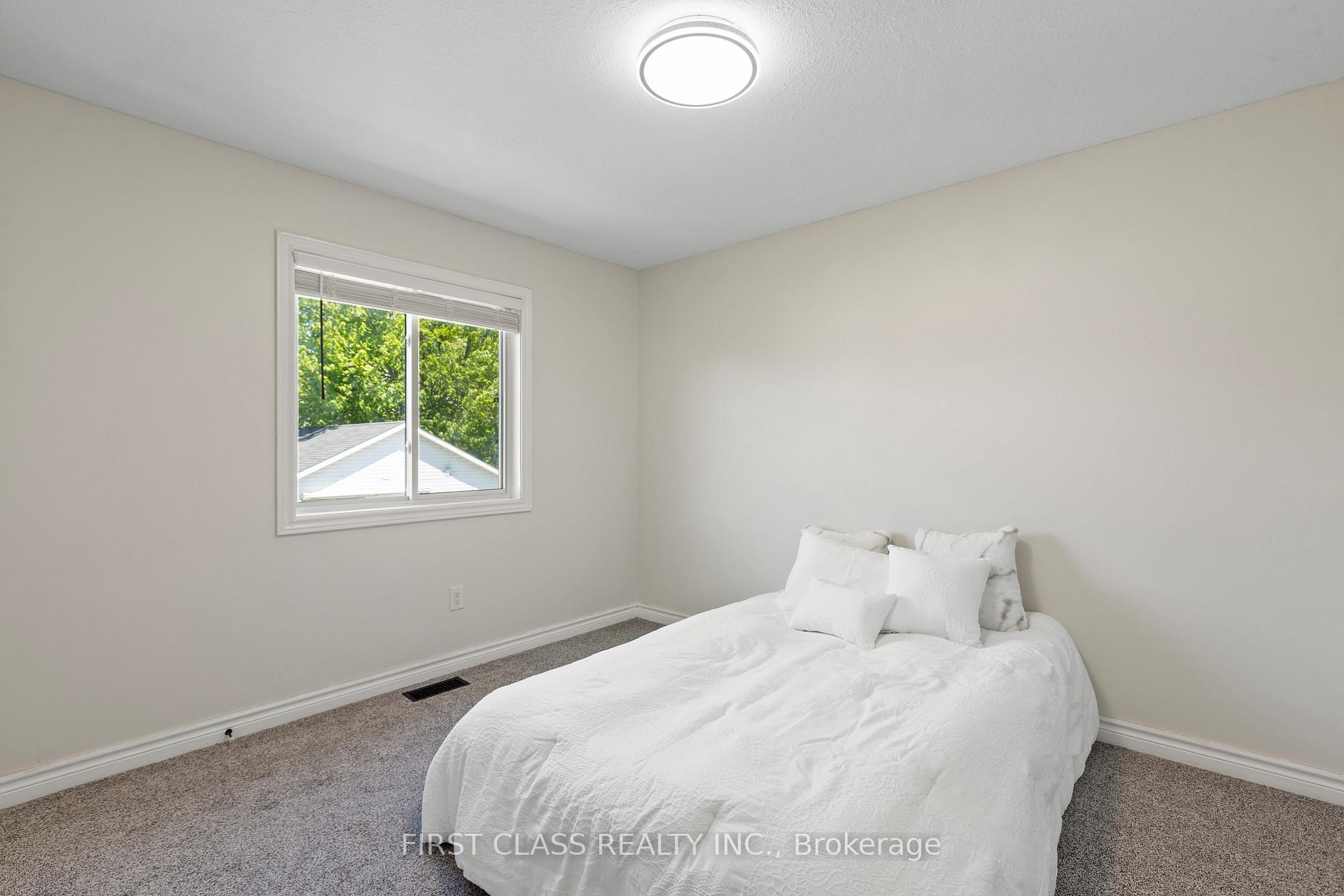 Photo 41 of 13 Stepney Street, St. Catharines, Port Weller — HOMEH