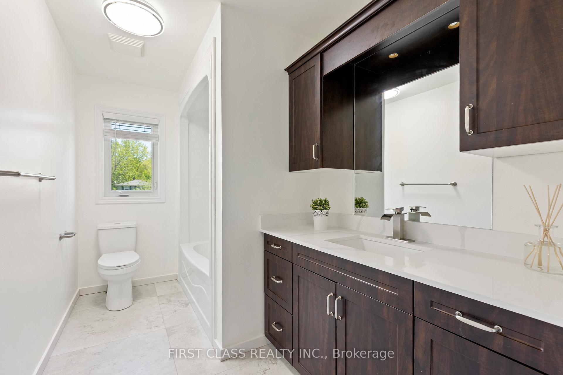 Photo 43 of 13 Stepney Street, St. Catharines, Port Weller — HOMEH