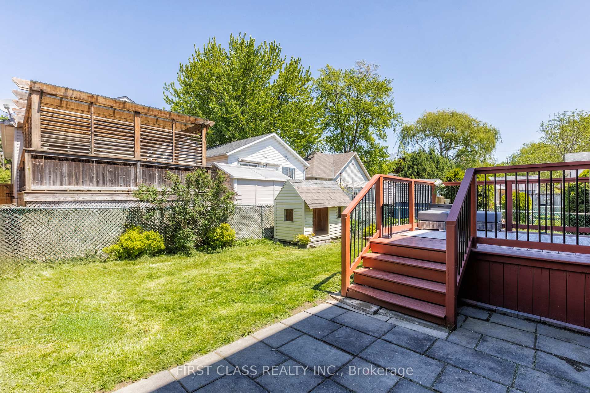 Photo 52 of 13 Stepney Street, St. Catharines, Port Weller — HOMEH