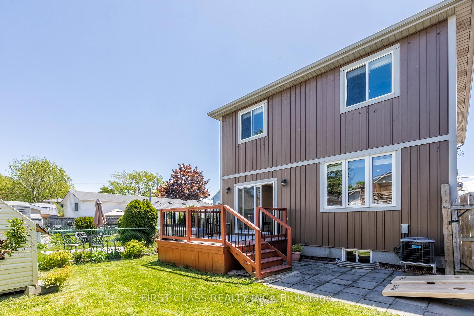 Photo 53 of 13 Stepney Street, St. Catharines, Port Weller — HOMEH