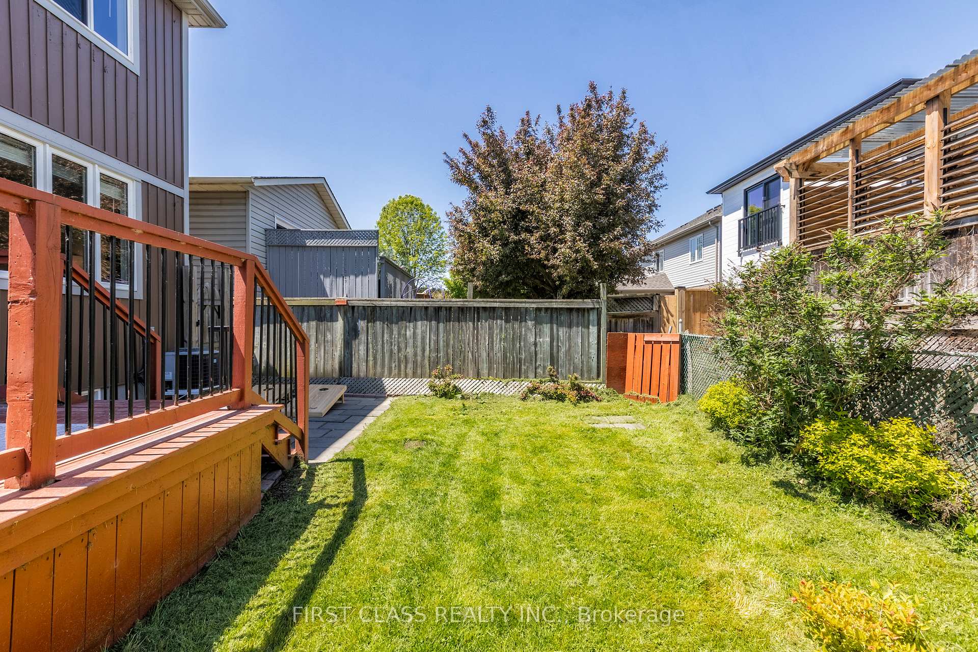 Photo 54 of 13 Stepney Street, St. Catharines, Port Weller — HOMEH