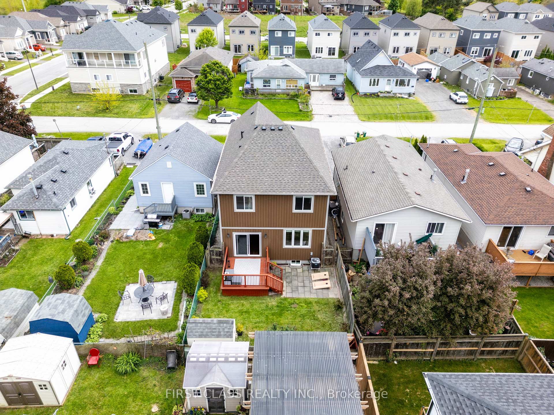 Photo 59 of 13 Stepney Street, St. Catharines, Port Weller — HOMEH