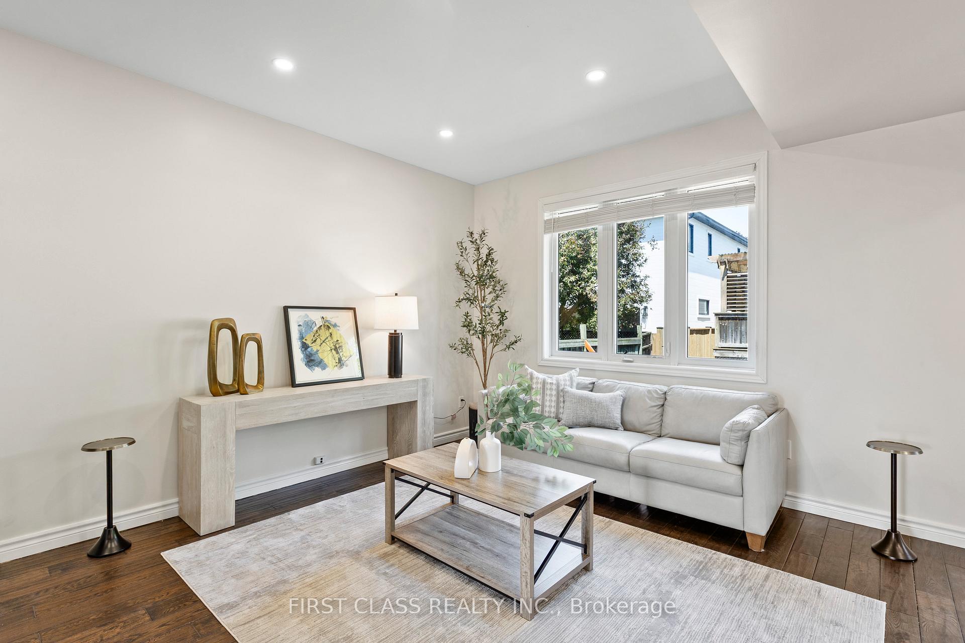 Photo 23 of 13 Stepney Street, St. Catharines, Port Weller — HOMEH