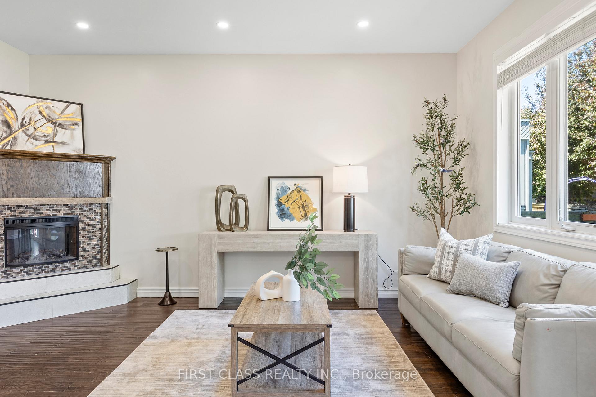 Photo 24 of 13 Stepney Street, St. Catharines, Port Weller — HOMEH