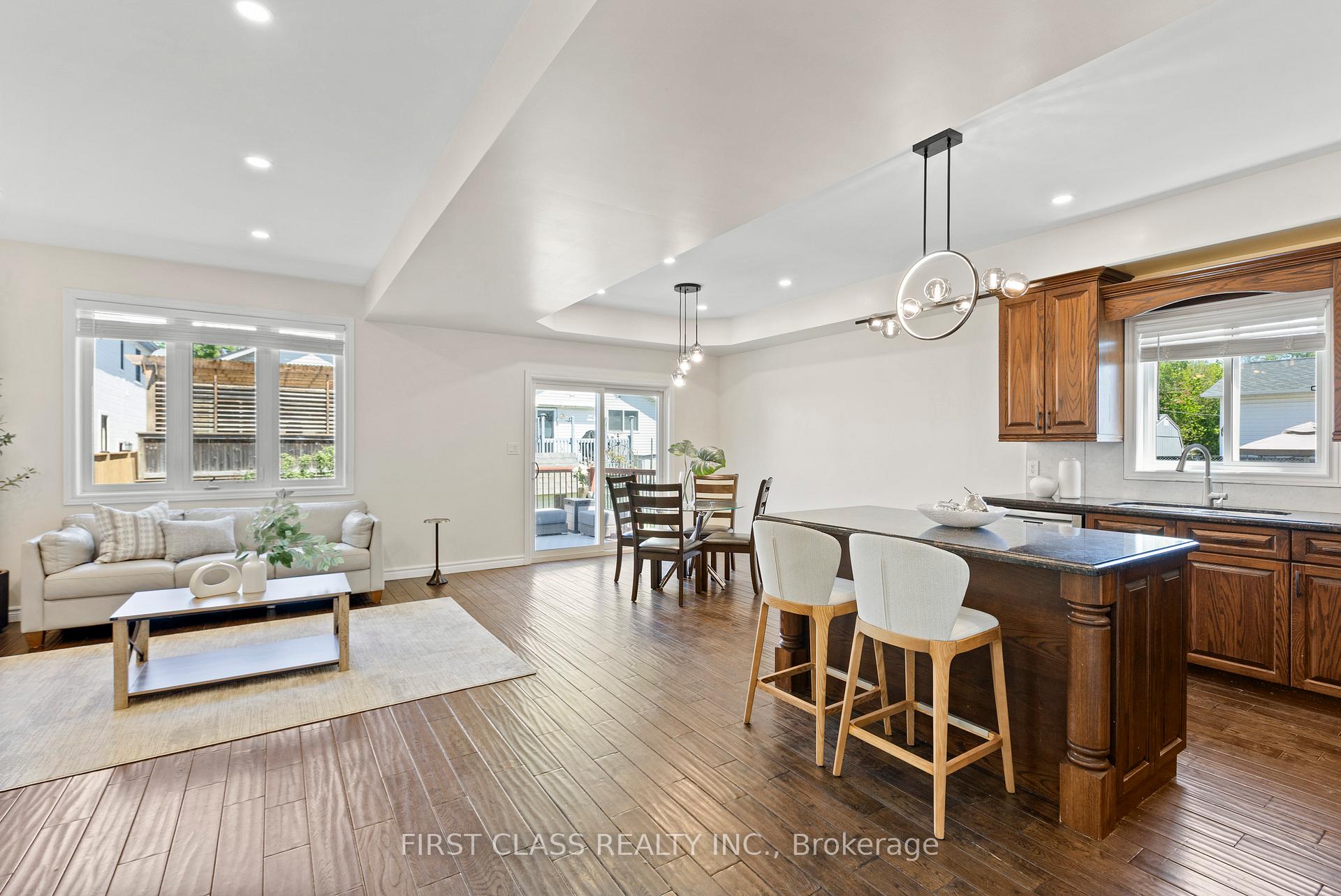 Photo 25 of 13 Stepney Street, St. Catharines, Port Weller — HOMEH