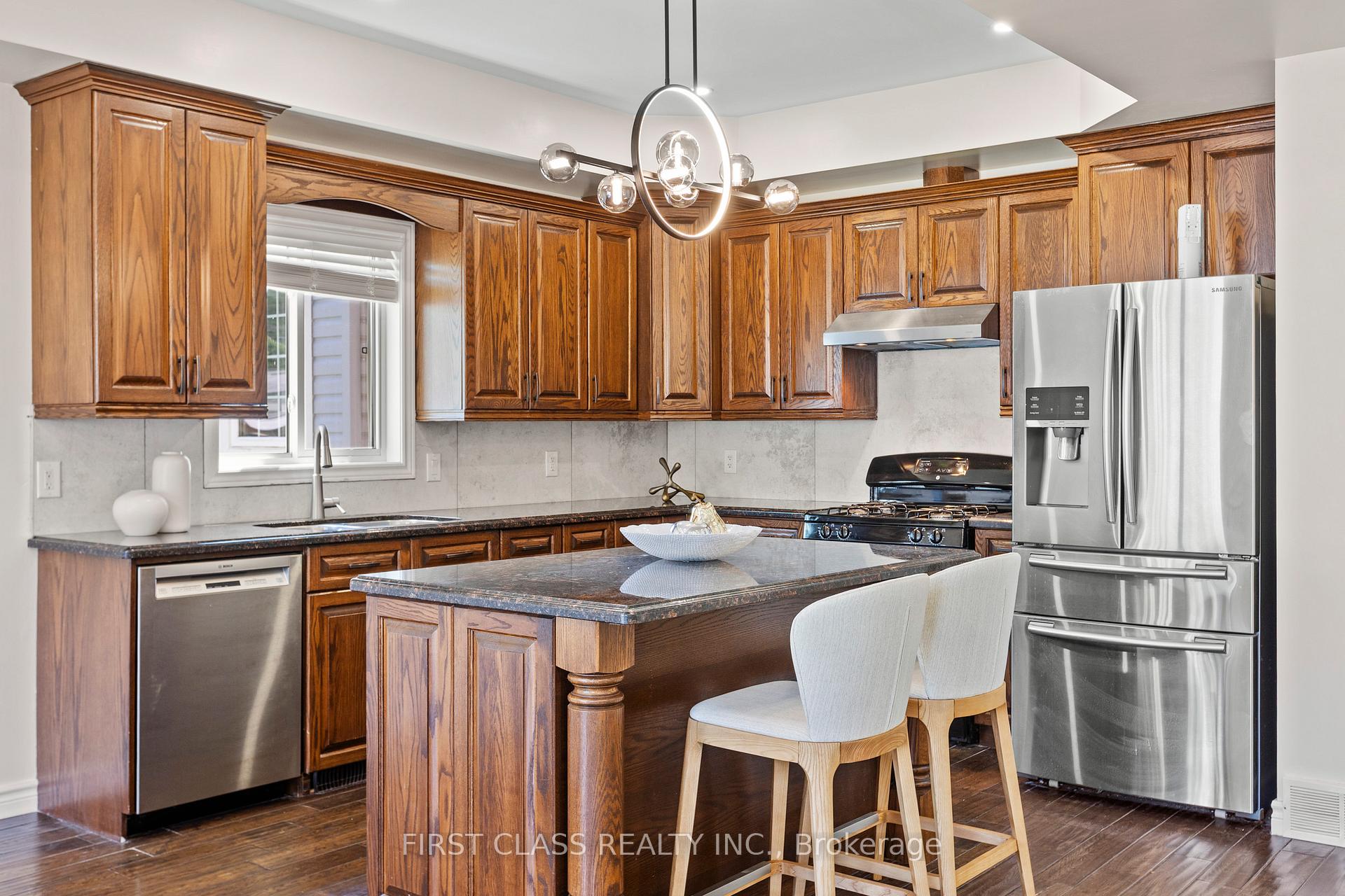Photo 29 of 13 Stepney Street, St. Catharines, Port Weller — HOMEH