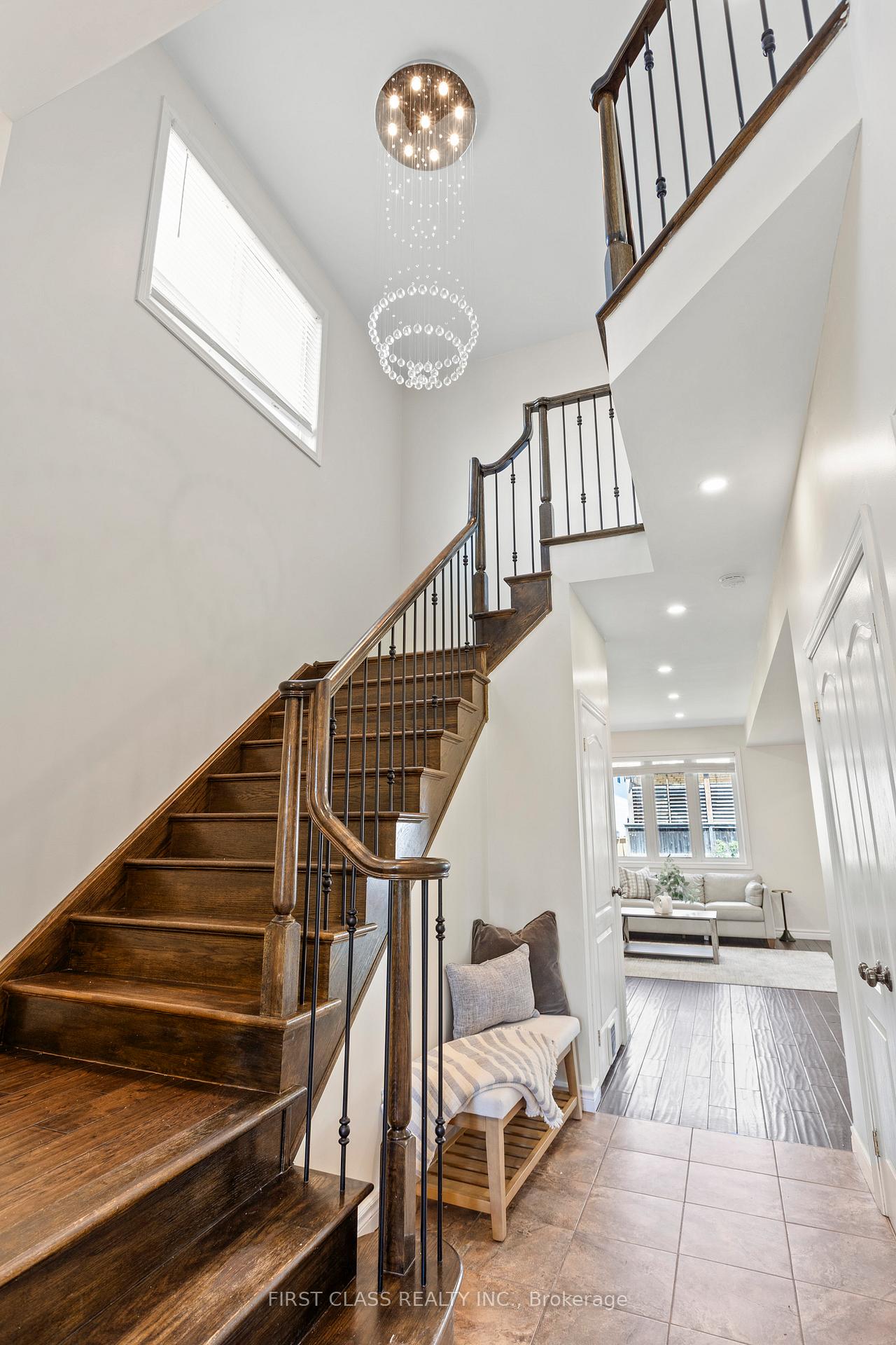 Photo 32 of 13 Stepney Street, St. Catharines, Port Weller — HOMEH