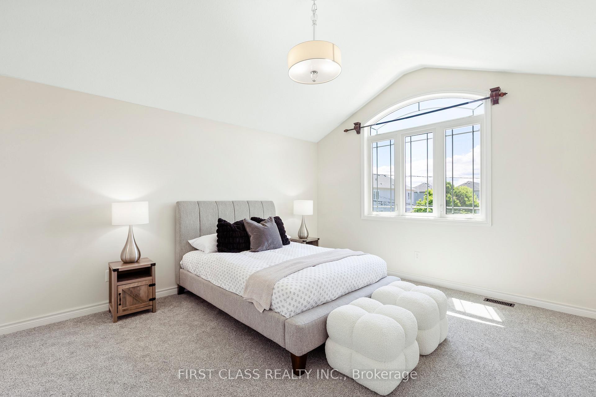 Photo 33 of 13 Stepney Street, St. Catharines, Port Weller — HOMEH