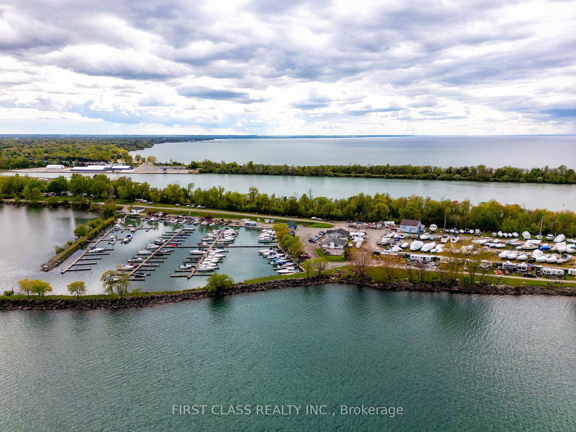 Photo 86 of 13 Stepney Street, St. Catharines, Port Weller — HOMEH