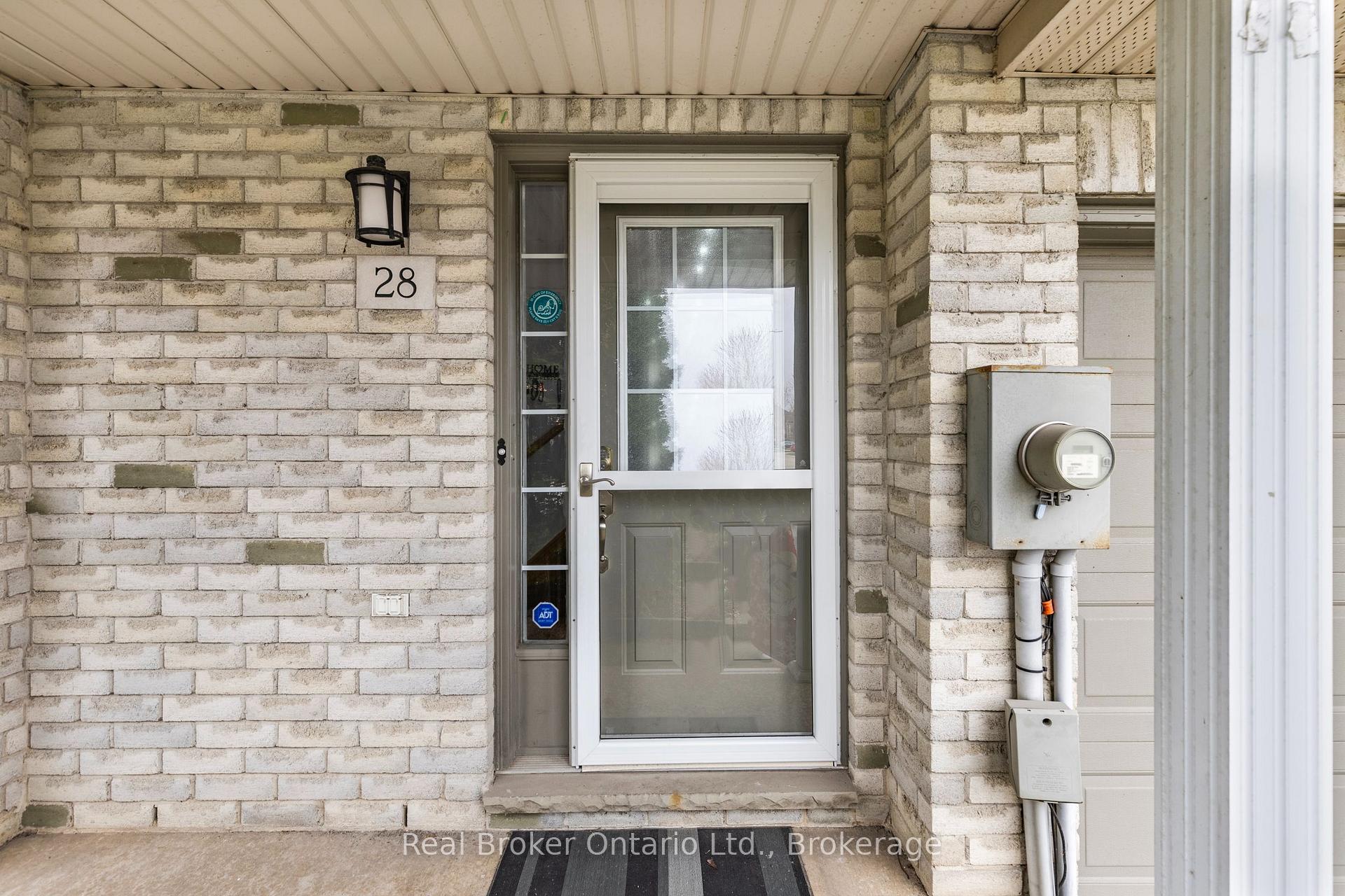 Photo 24 of 28 Whitefish Crescent, Hamilton, Lakeshore — HOMEH