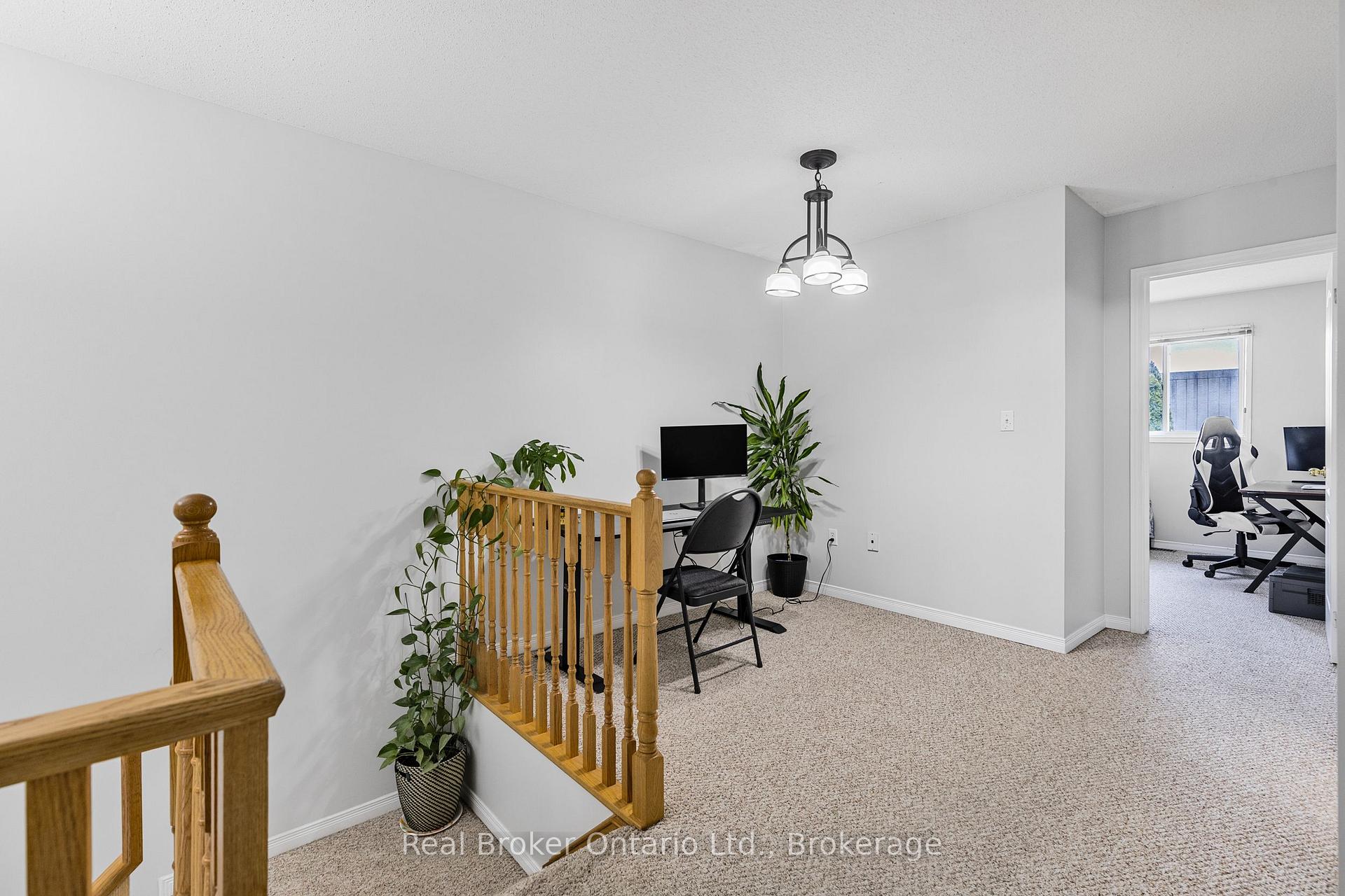 Photo 36 of 28 Whitefish Crescent, Hamilton, Lakeshore — HOMEH