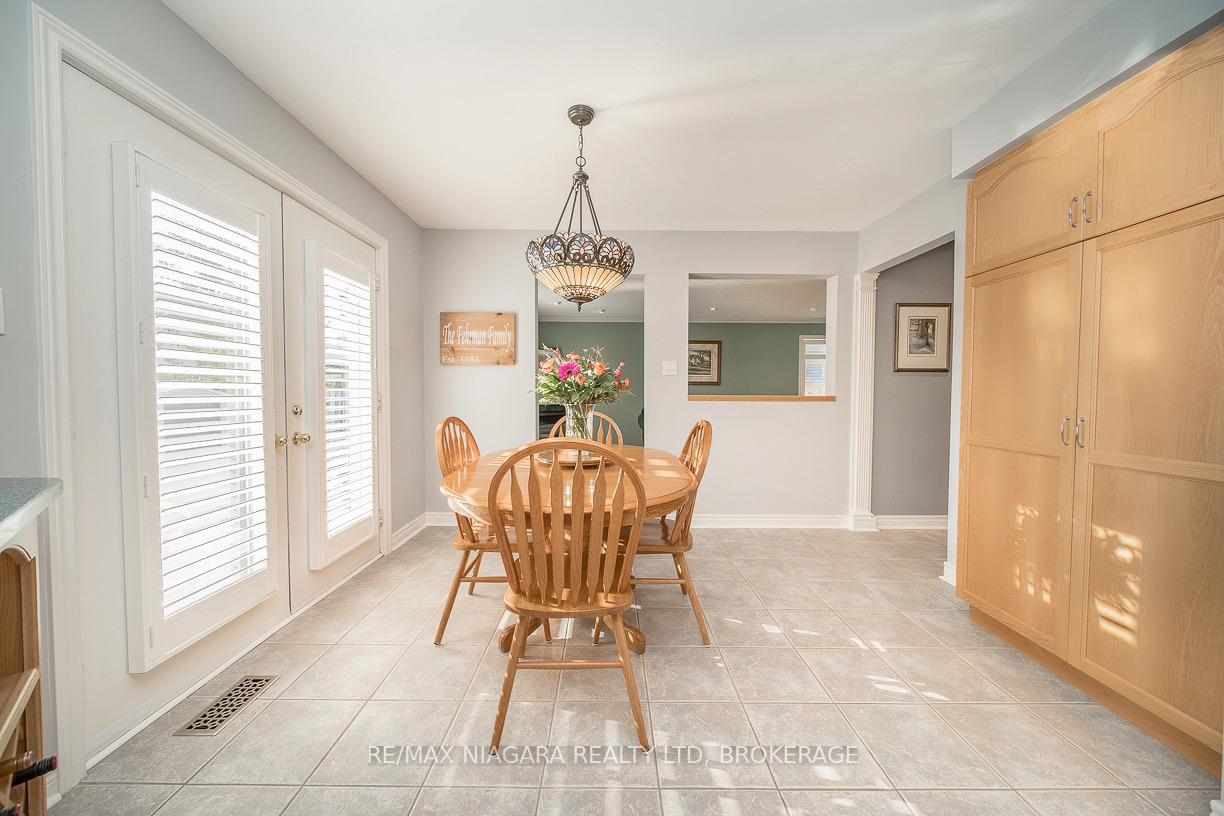 Photo 12 of 45 Goodman Crescent, St. Catharines, Rykert/Vansickle — HOMEH