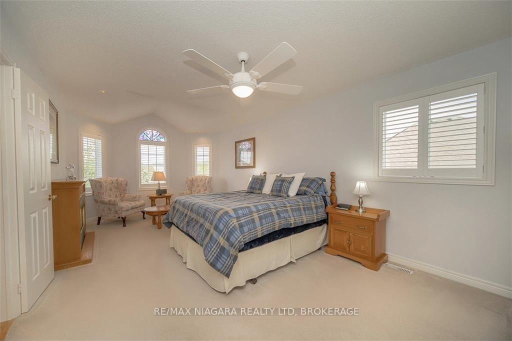 Photo 16 of 45 Goodman Crescent, St. Catharines, Rykert/Vansickle — HOMEH