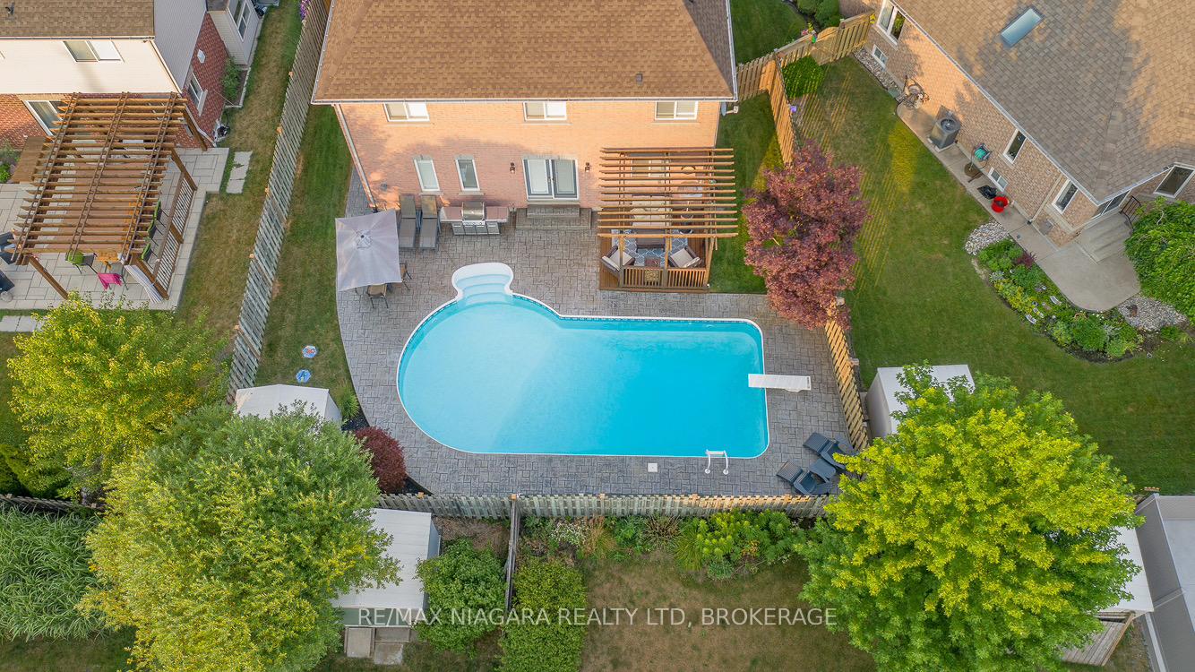 Photo 34 of 45 Goodman Crescent, St. Catharines, Rykert/Vansickle — HOMEH