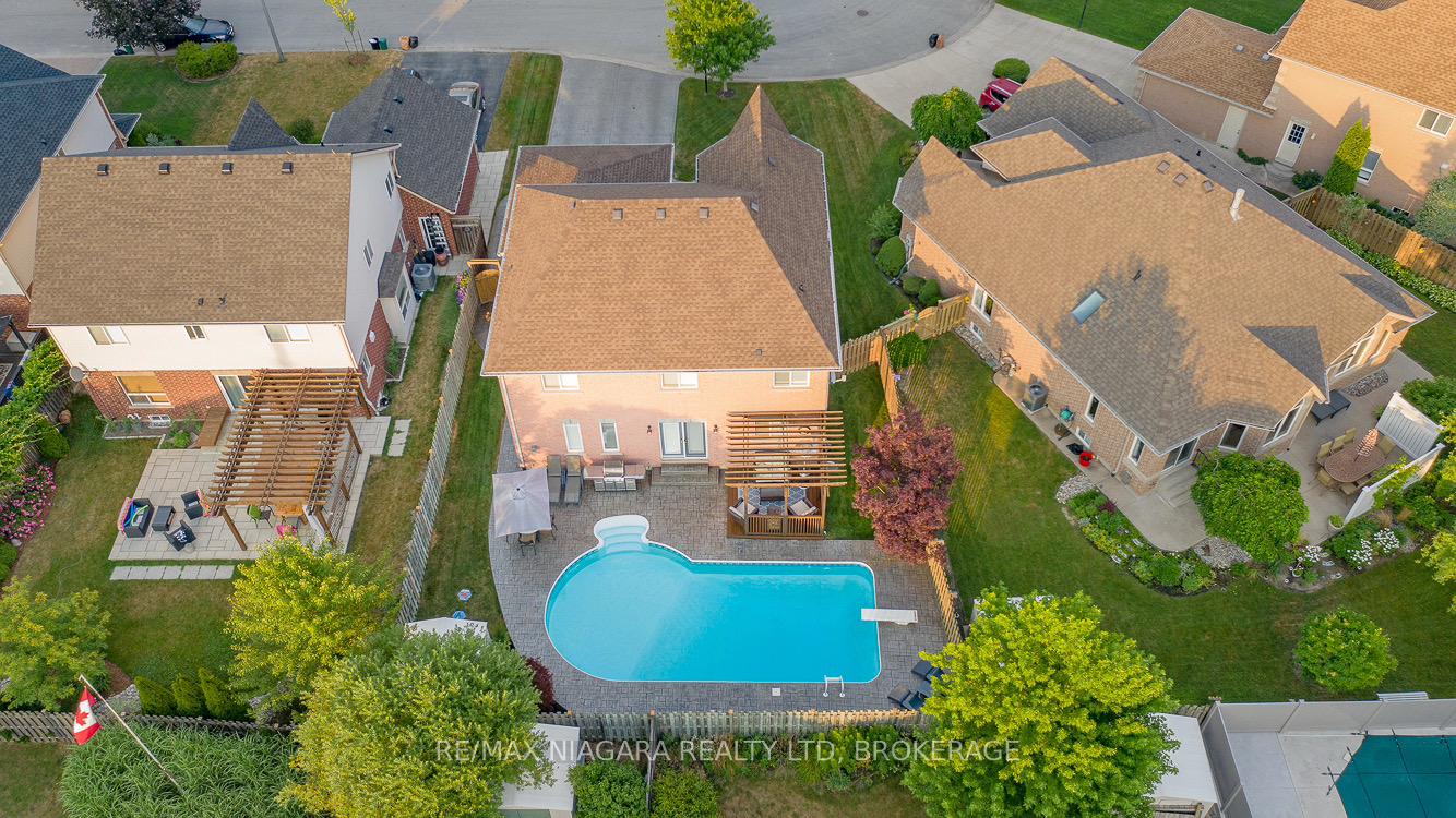 Photo 35 of 45 Goodman Crescent, St. Catharines, Rykert/Vansickle — HOMEH
