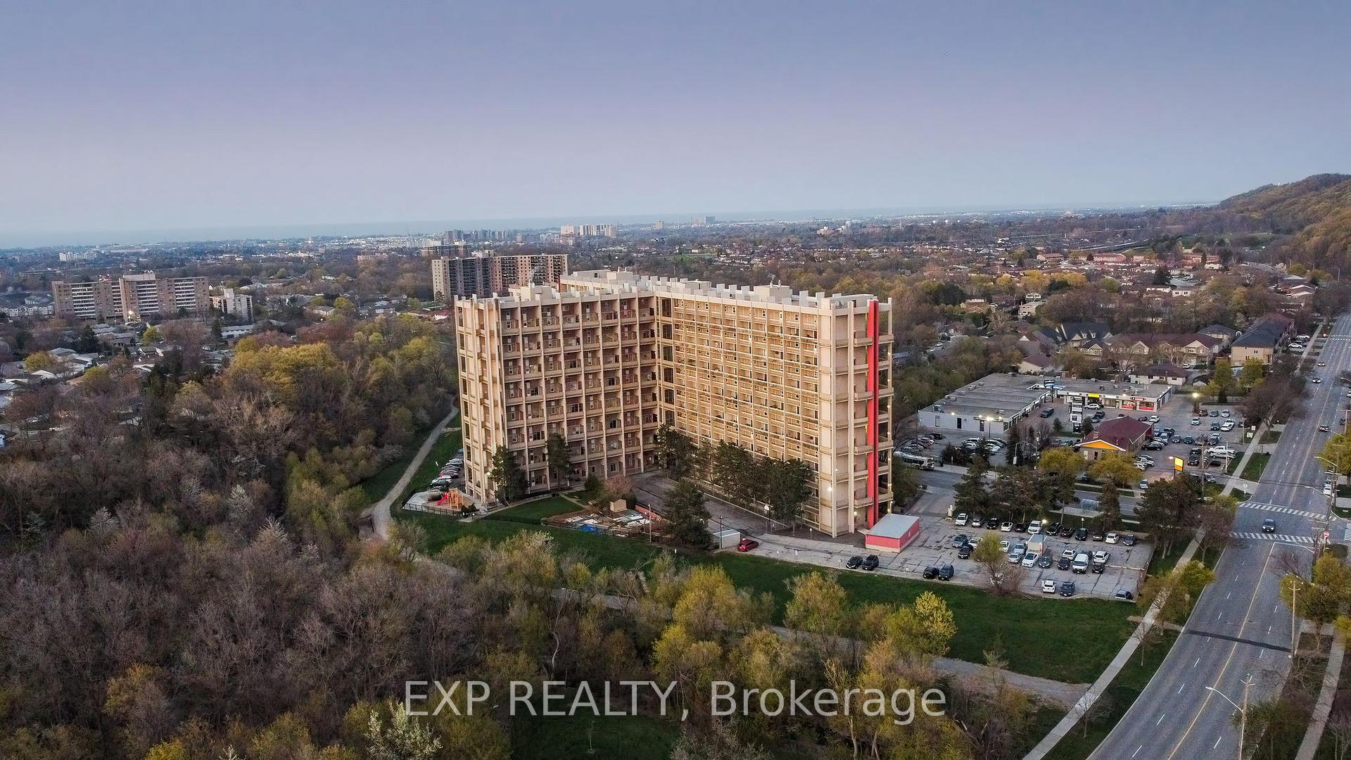 Photo 2 of Unit 836, 350 Quigley Road, Hamilton, Vincent — HOMEH