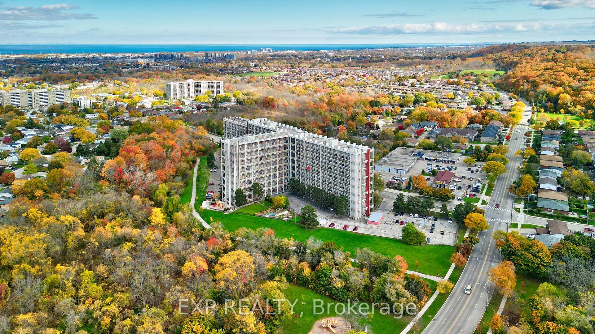 Photo 3 of Unit 836, 350 Quigley Road, Hamilton, Vincent — HOMEH