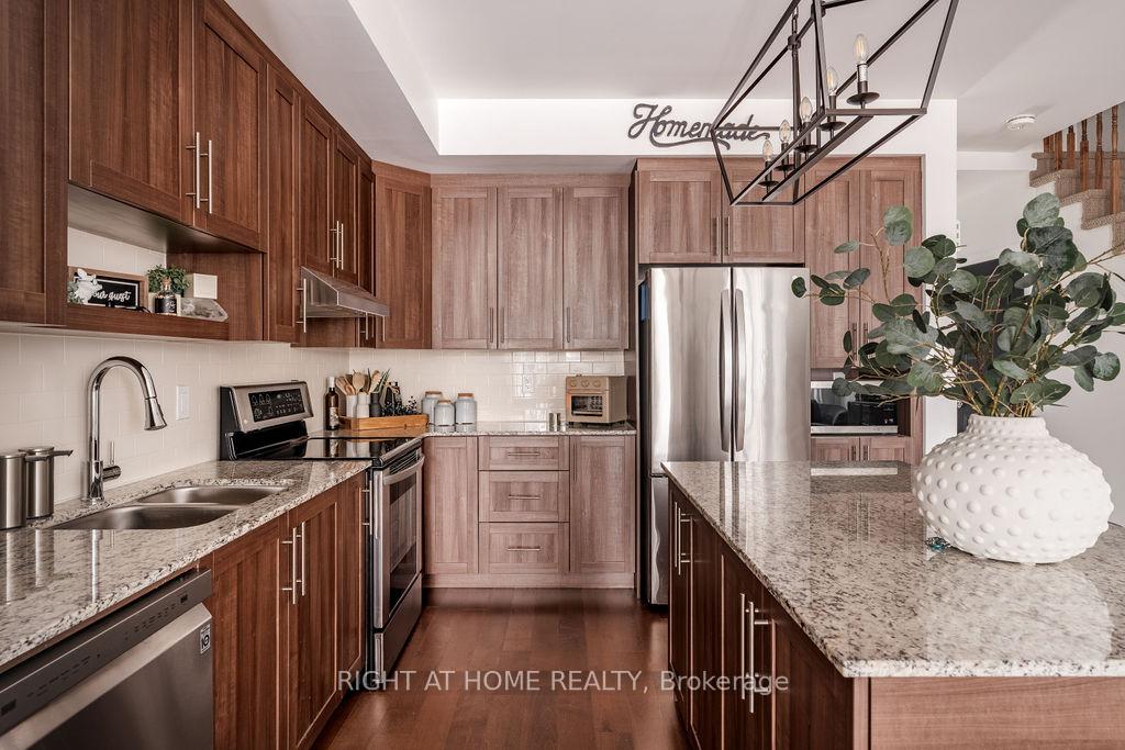 Photo 5 of 263 Munro Street, Carleton Place — HOMEH