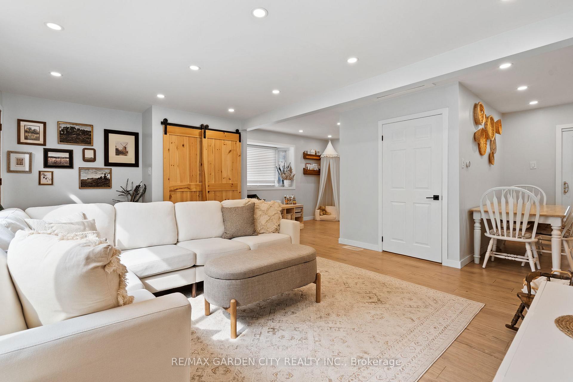 Photo 10 of 10 Belfast Court, St. Catharines, Haig — HOMEH