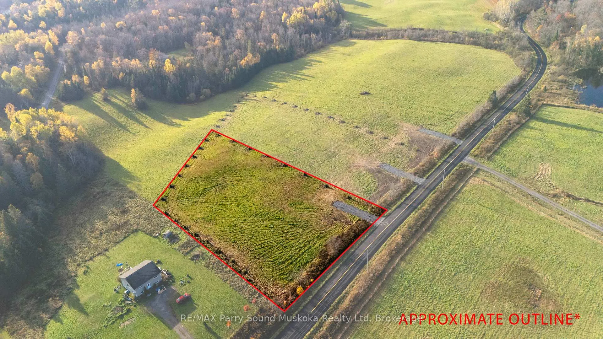 Photo 2 of 271 Balsam Road, McKellar — HOMEH